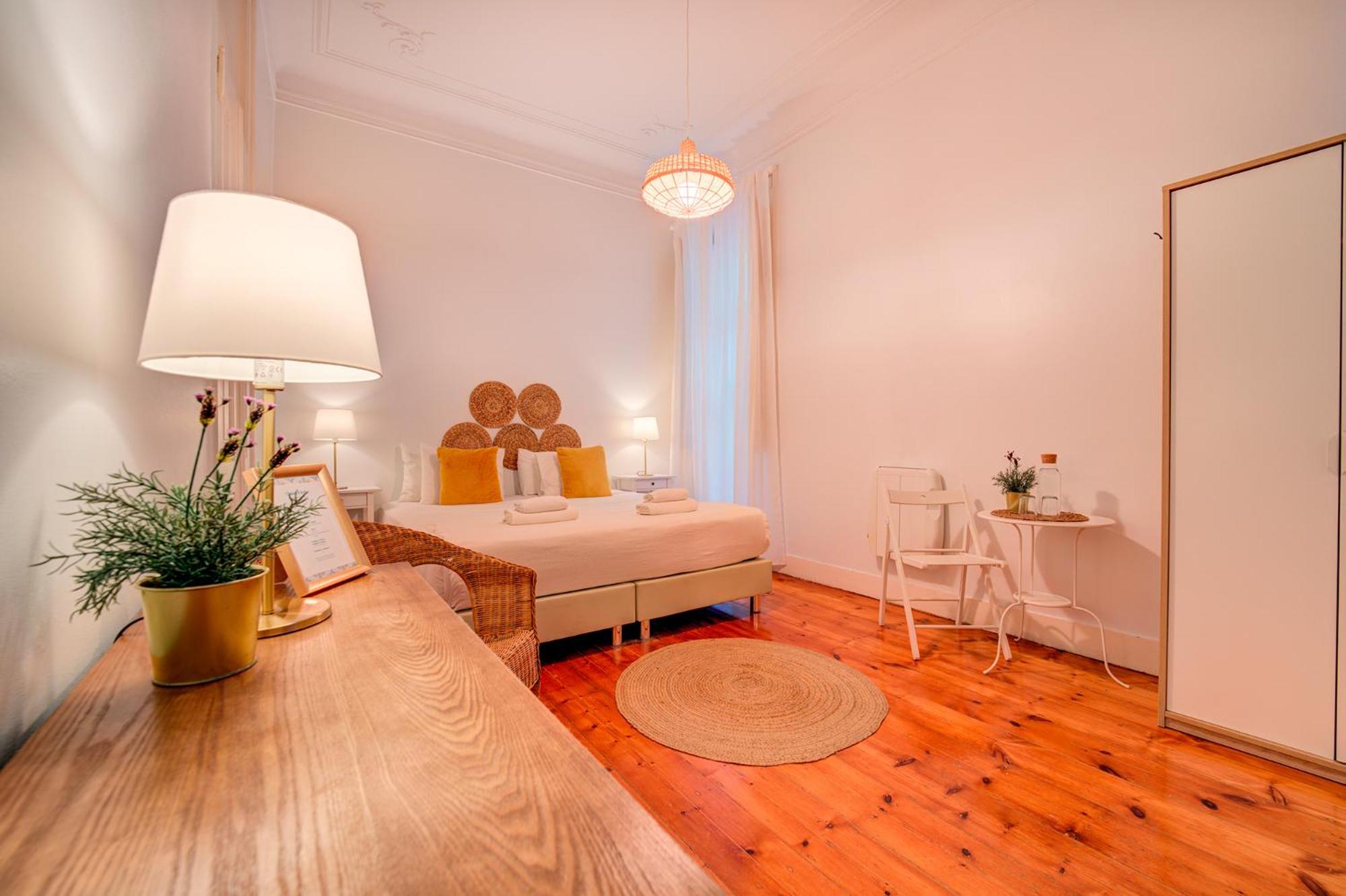 Economy Double Room with Shared Bathroom photo 3