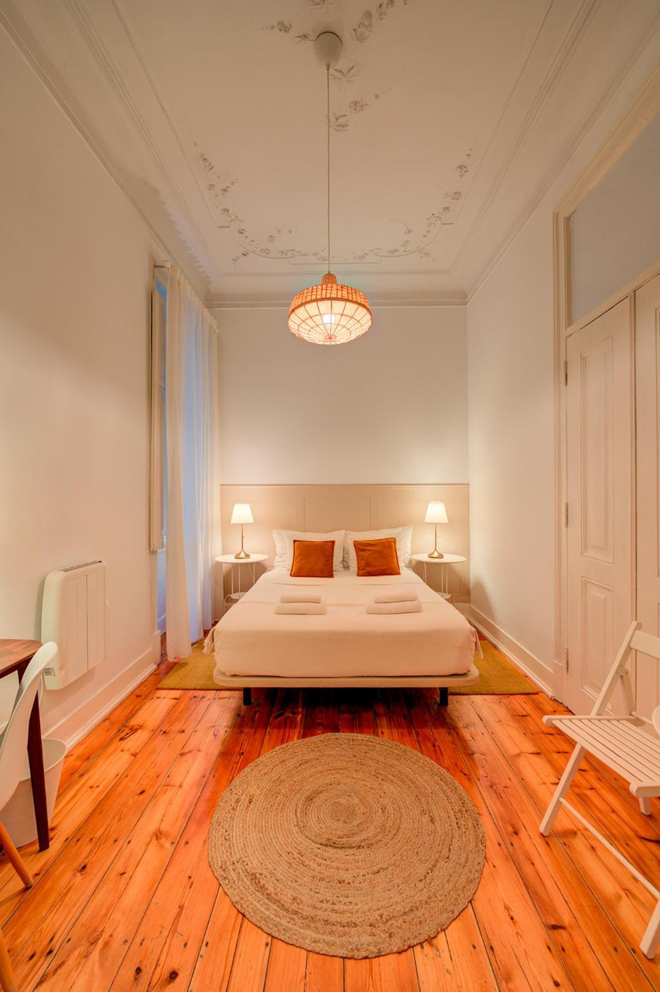Economy Double Room with Shared Bathroom photo 2