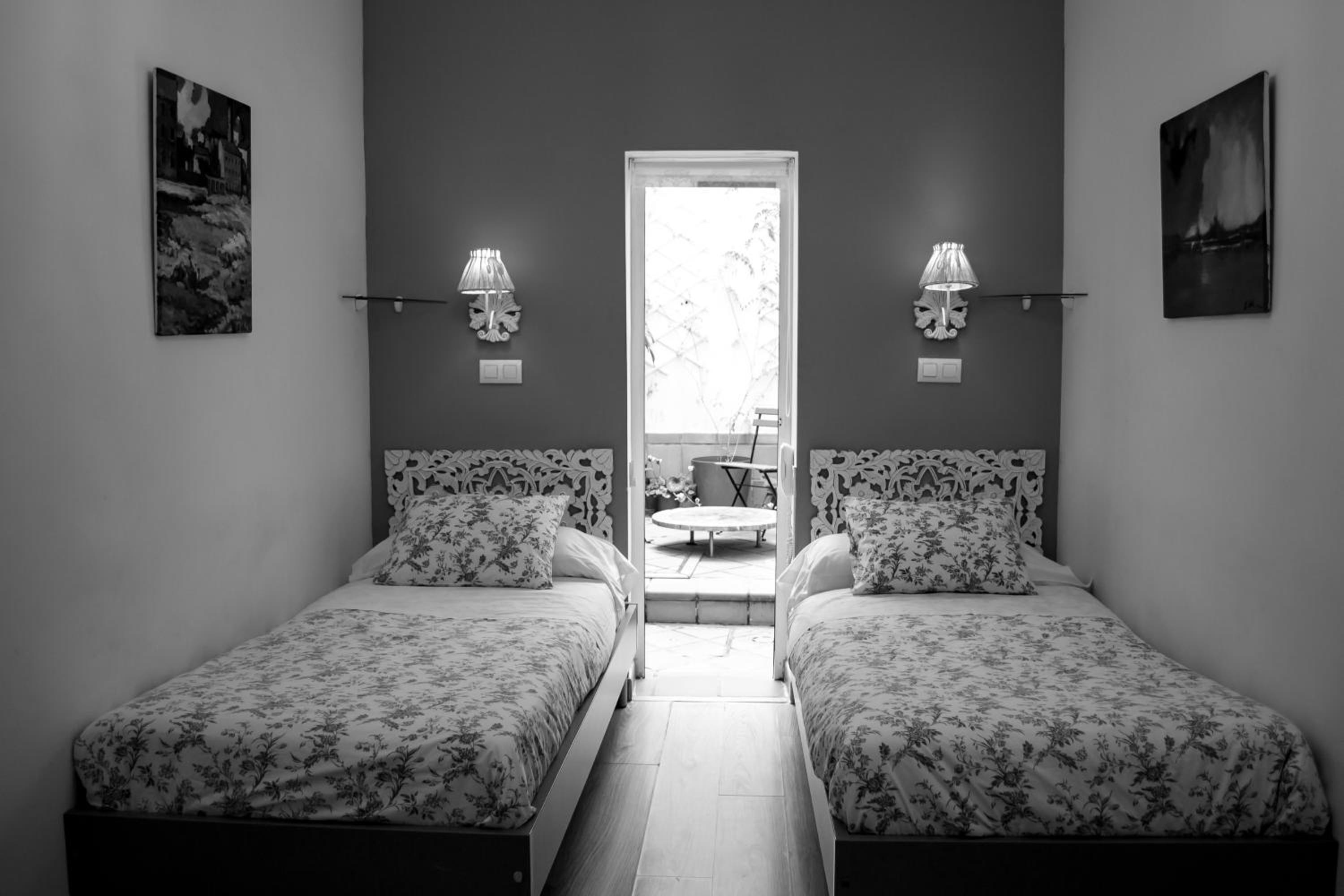 Twin Room - Photo 6