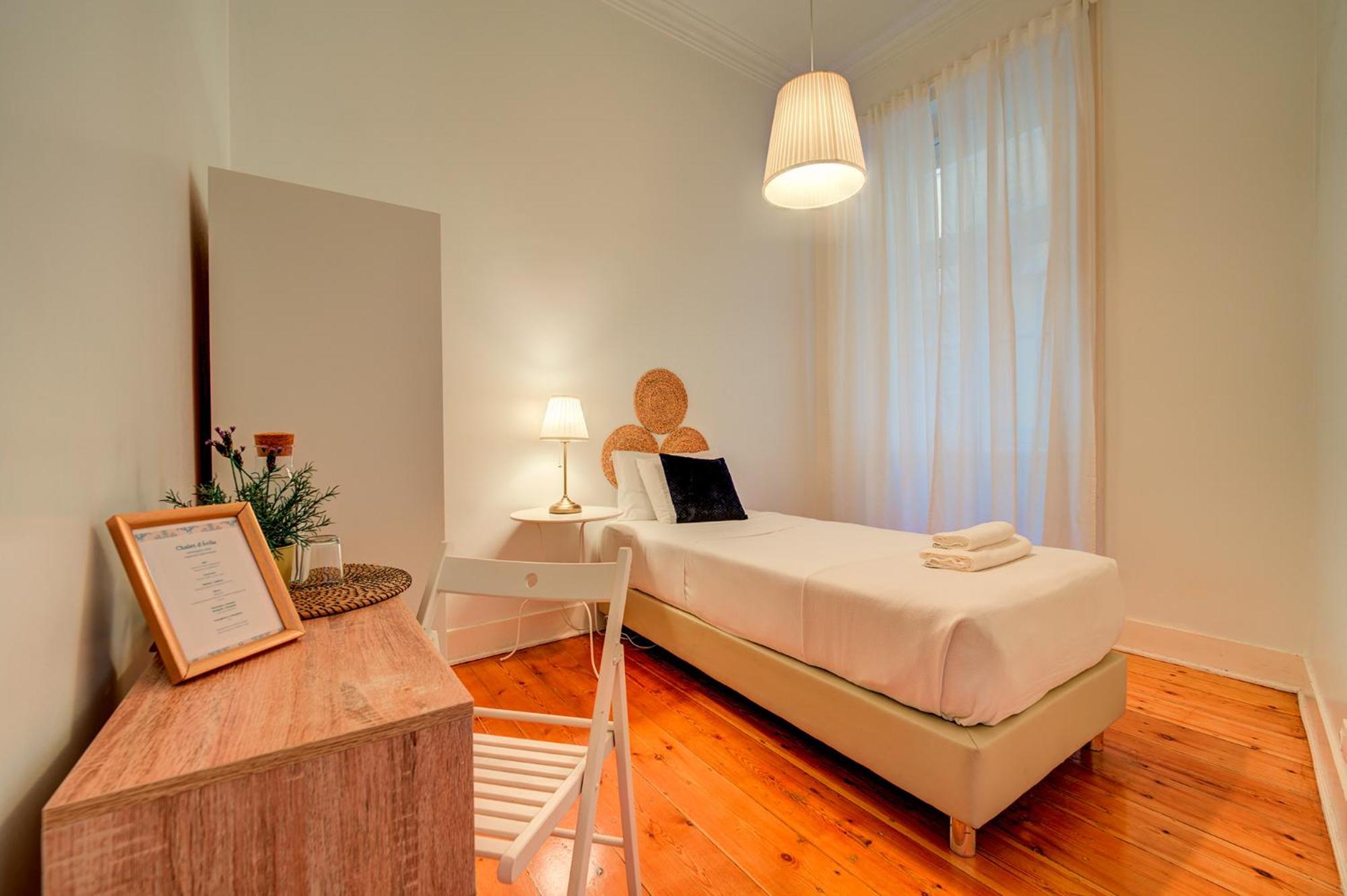 Single Room with Shared Bathroom photo 1