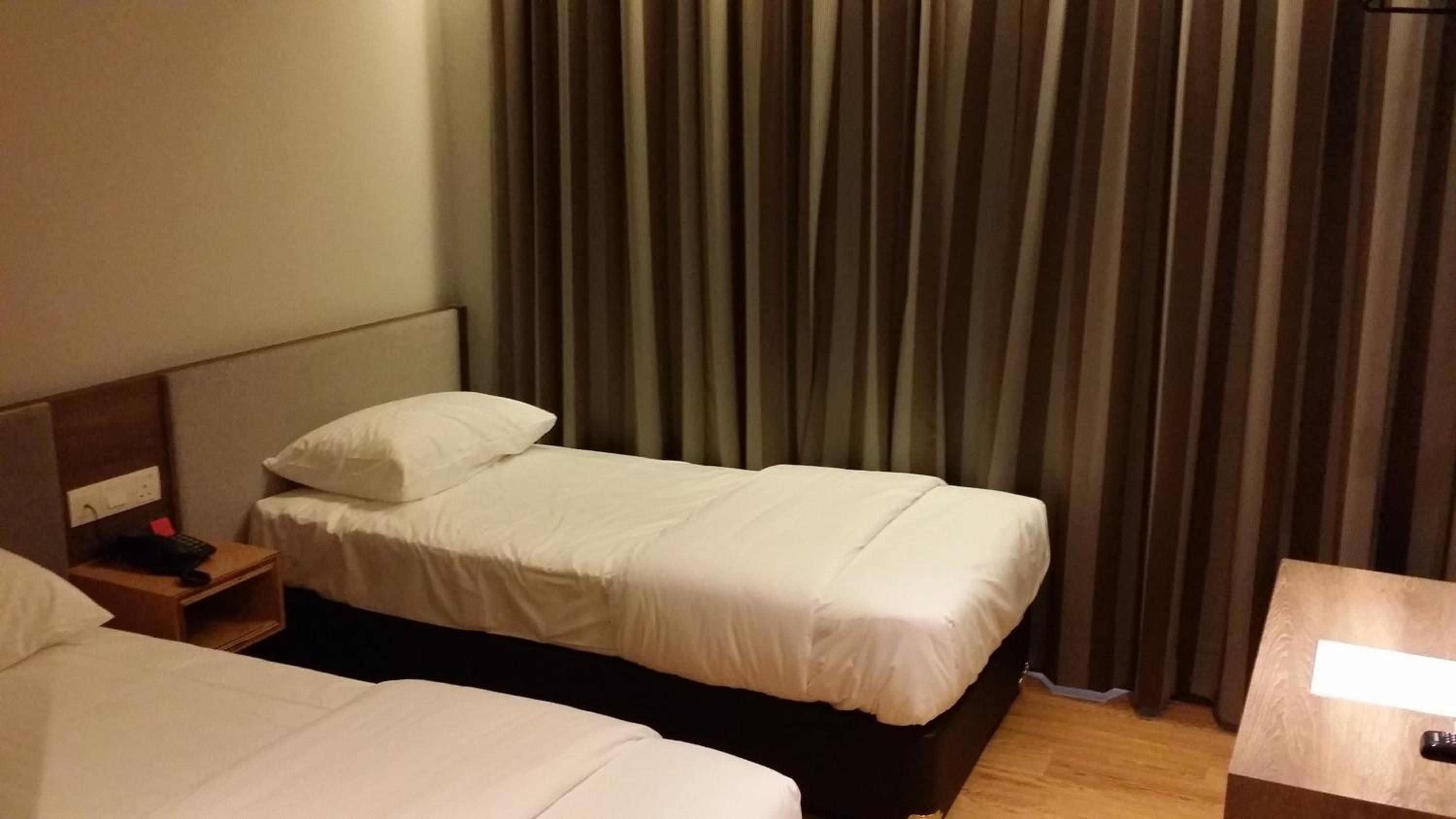 Deluxe Twin Room photo 2