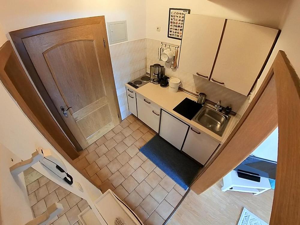 One-Bedroom Apartment photo 2