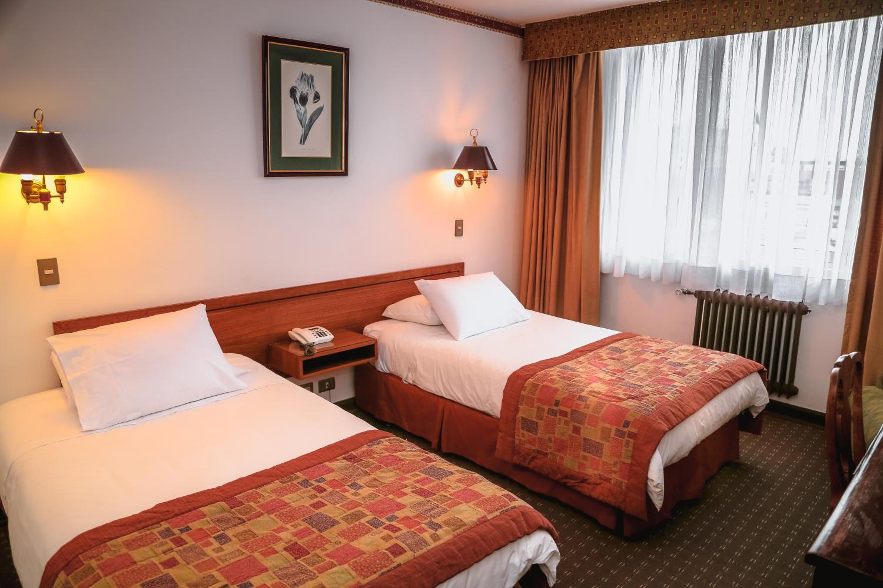 Standard Twin Room photo 2