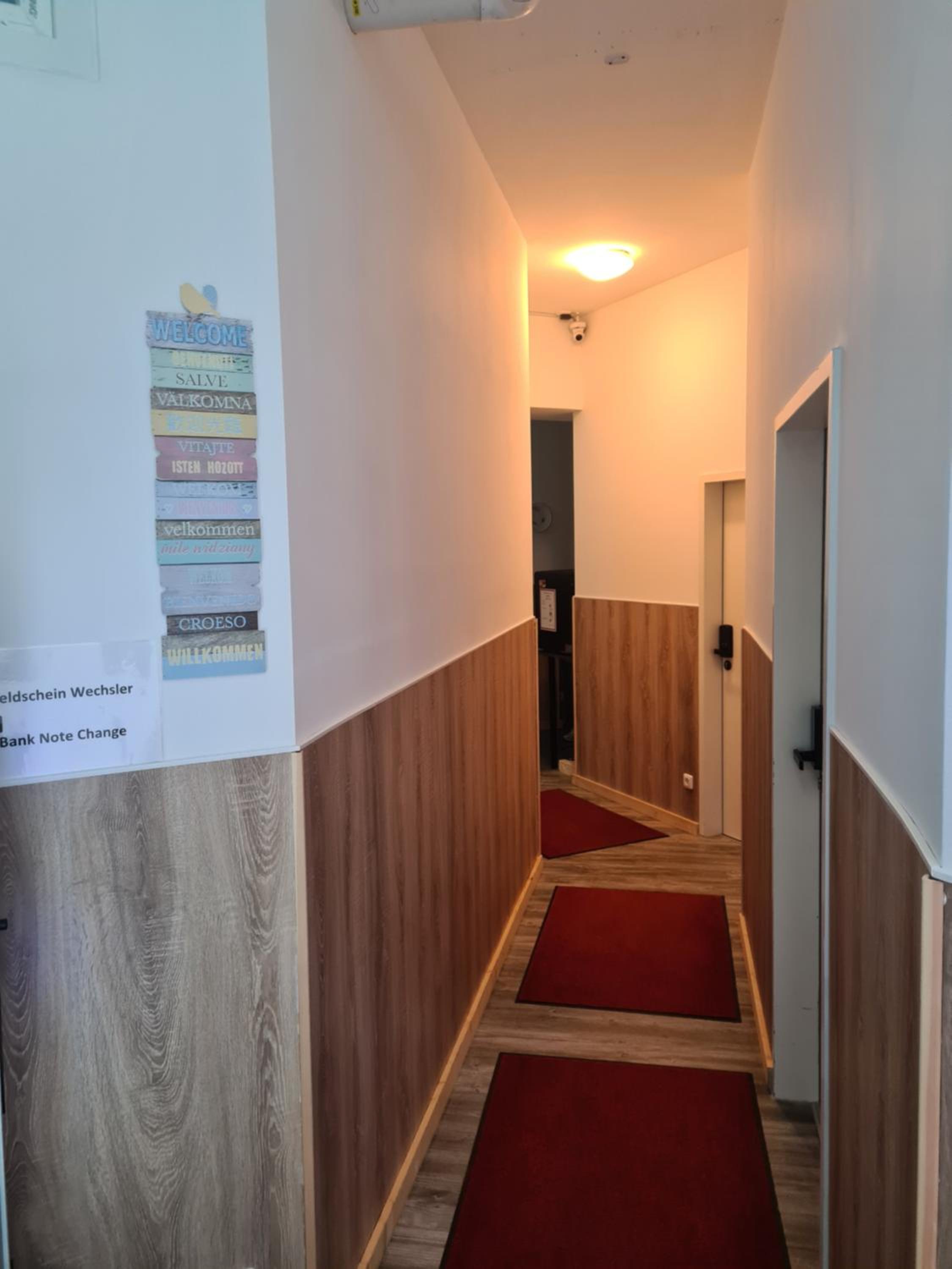 Doppelbettzimmer mit Gemeinschaftsbad photo 2
