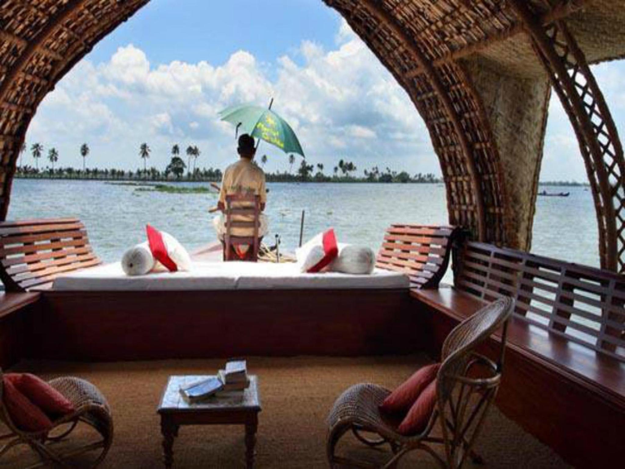 Two Bedroom Houseboat - Photo 36