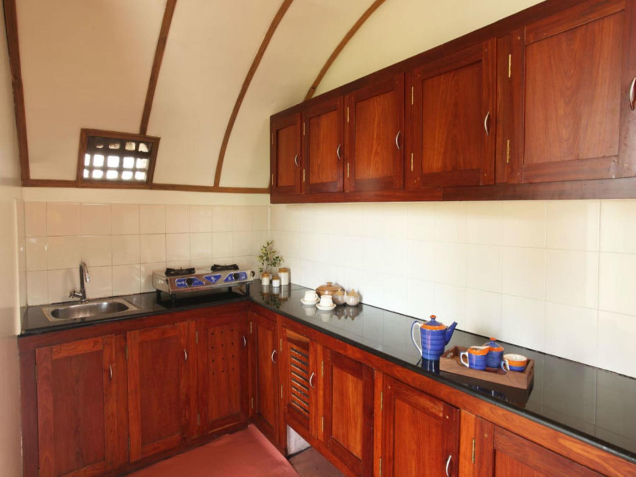 Two Bedroom Houseboat - Photo 5