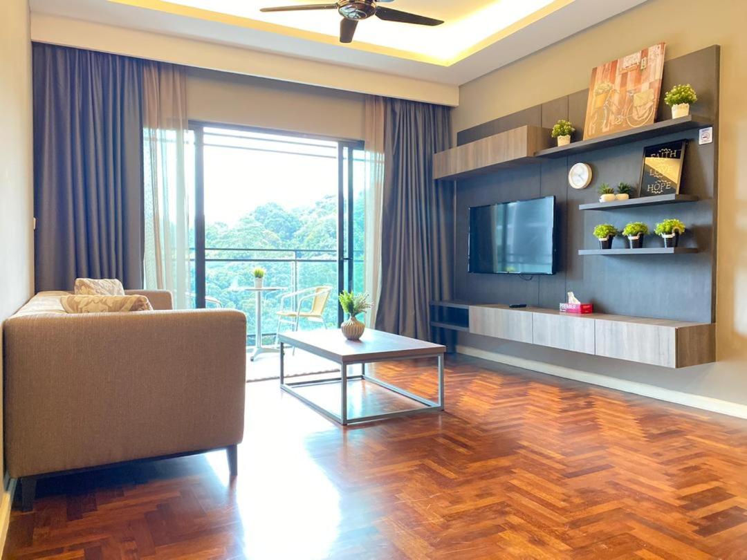 Three-Bedroom Apartment - Photo 25
