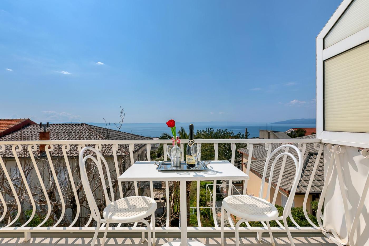 Studio Apartment with Sea View photo 2