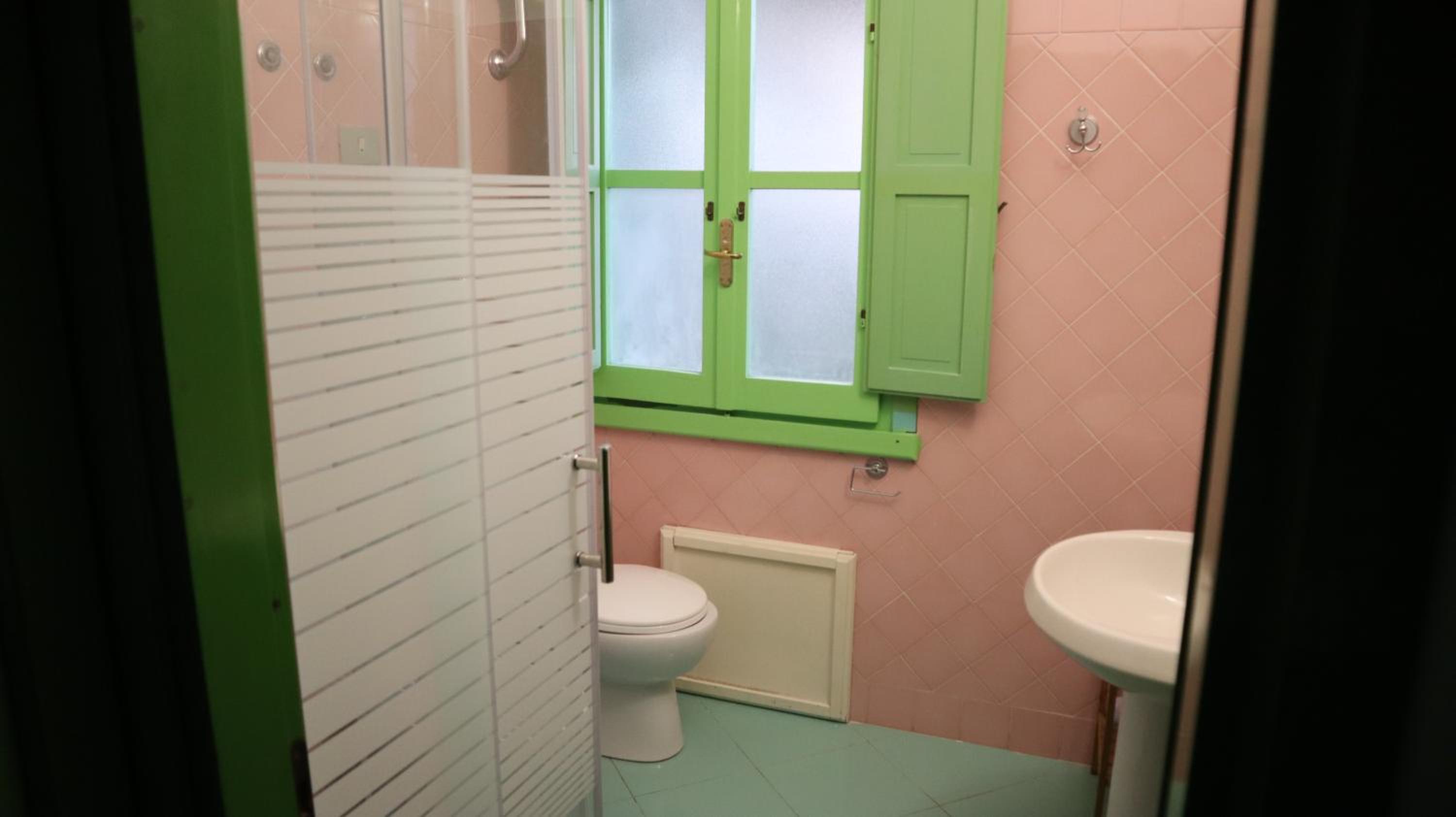 Two-Bedroom Apartment - Photo 4