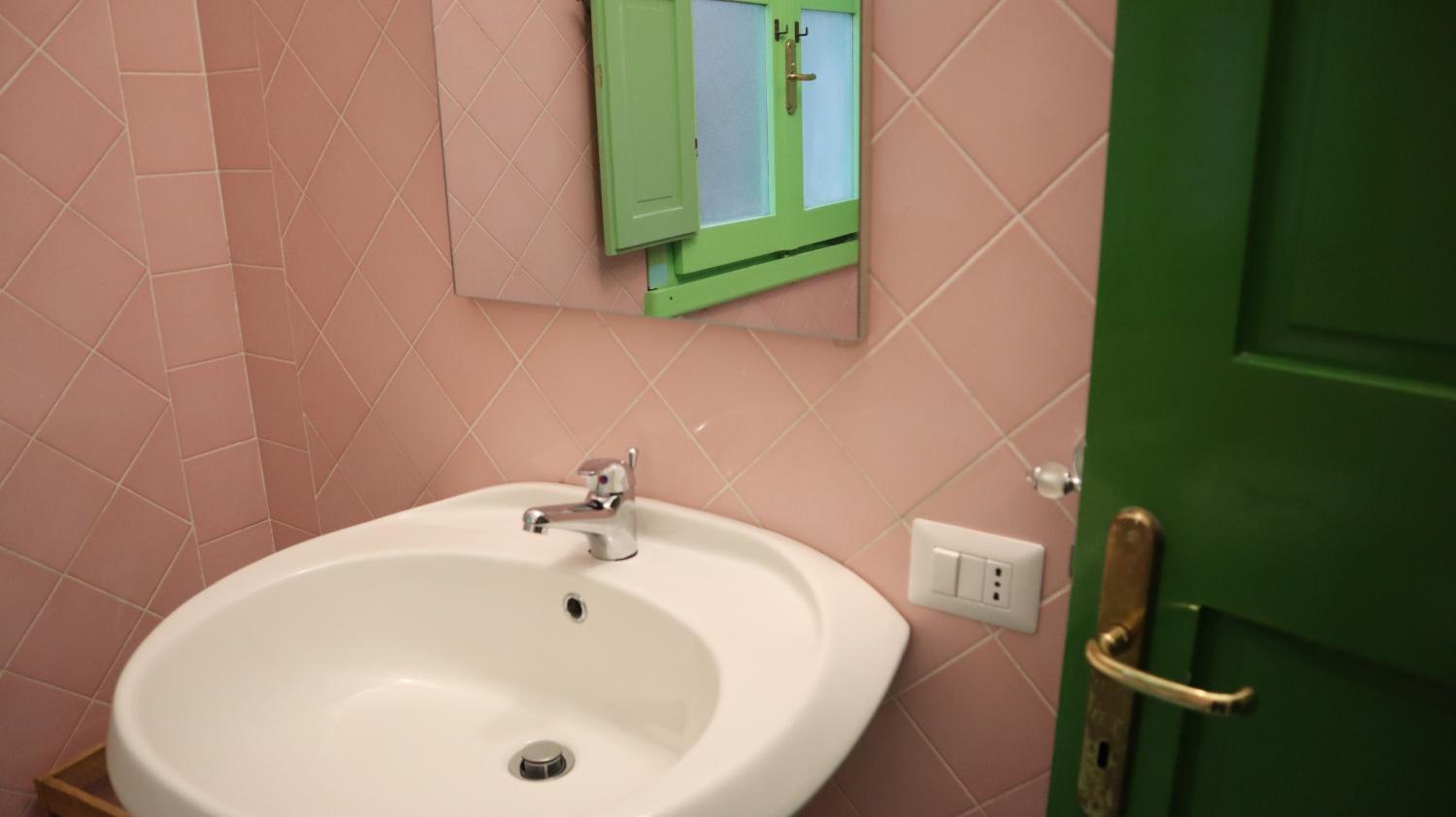 Two-Bedroom Apartment - Photo 8