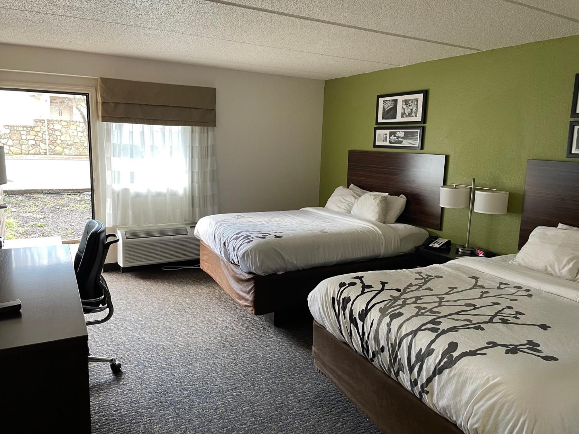 Queen Room with Two Queen Beds and Patio - Non-Smoking - Photo 1