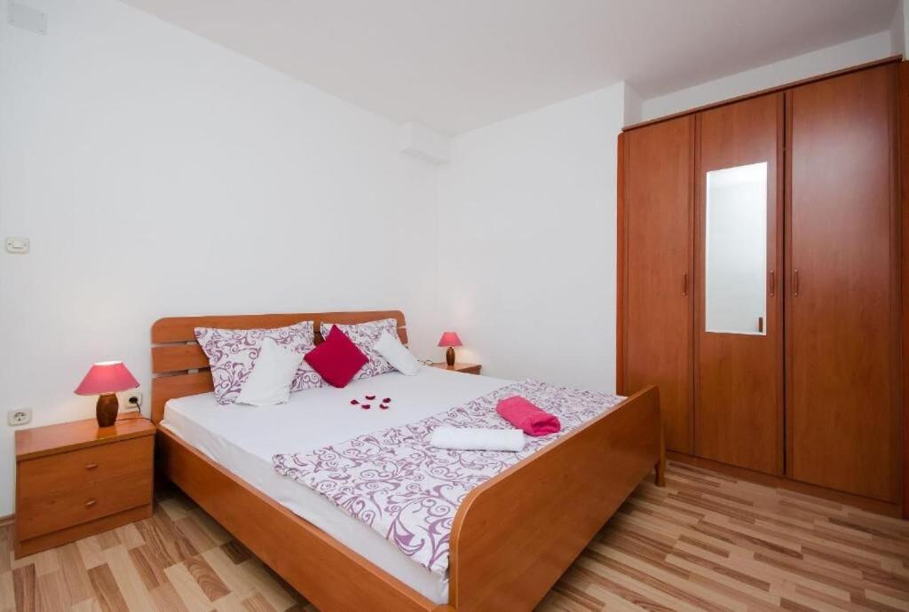 Two-Bedroom Apartment - Ground Floor 
