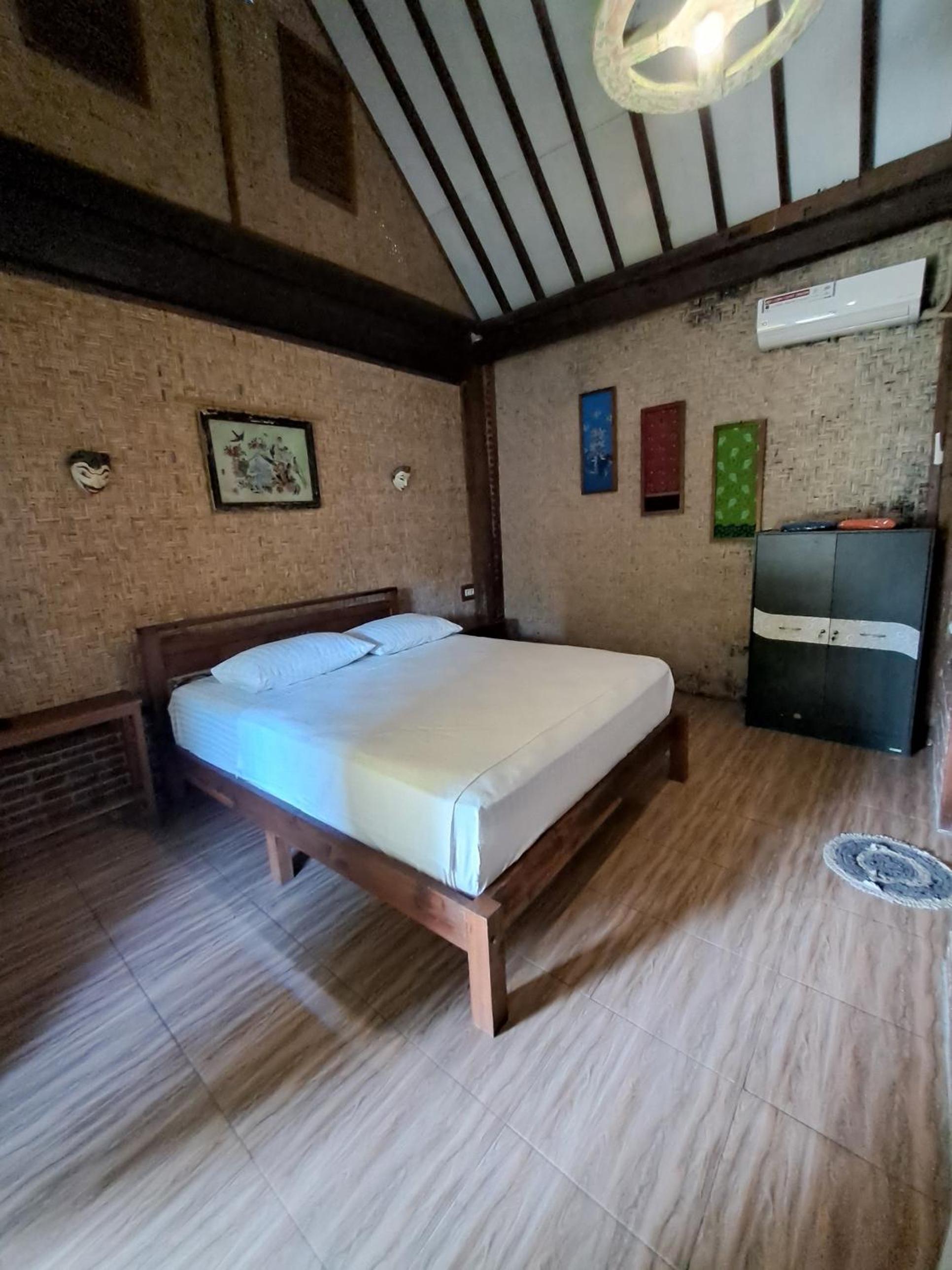 One-Bedroom House photo 1