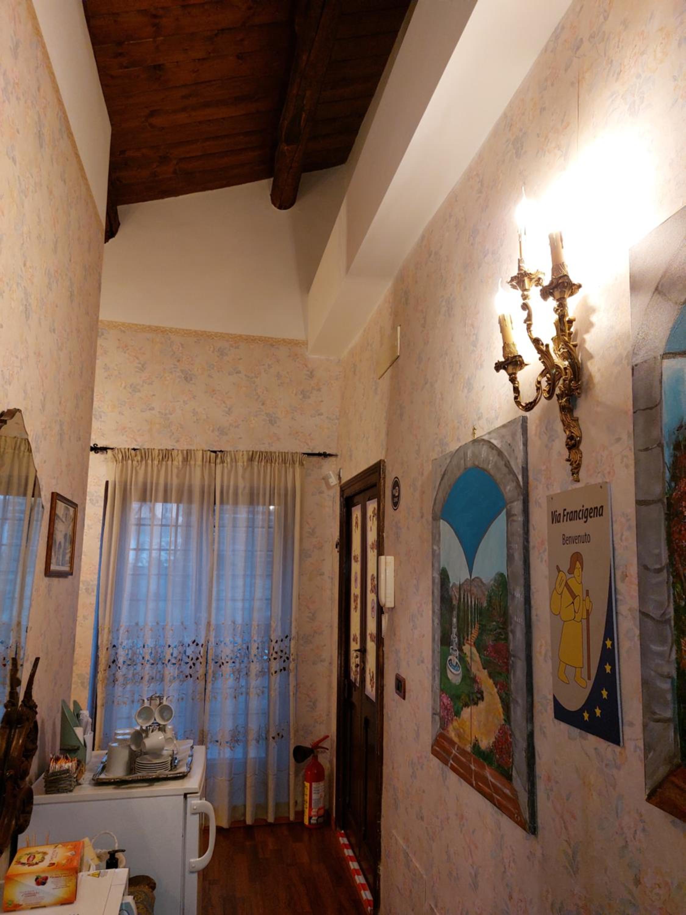 Queen Room - Photo 7