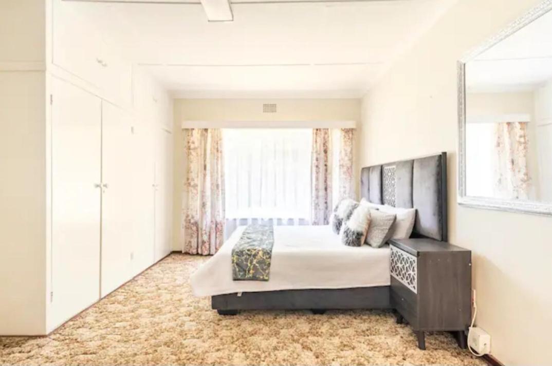 Deluxe Family Room photo 1