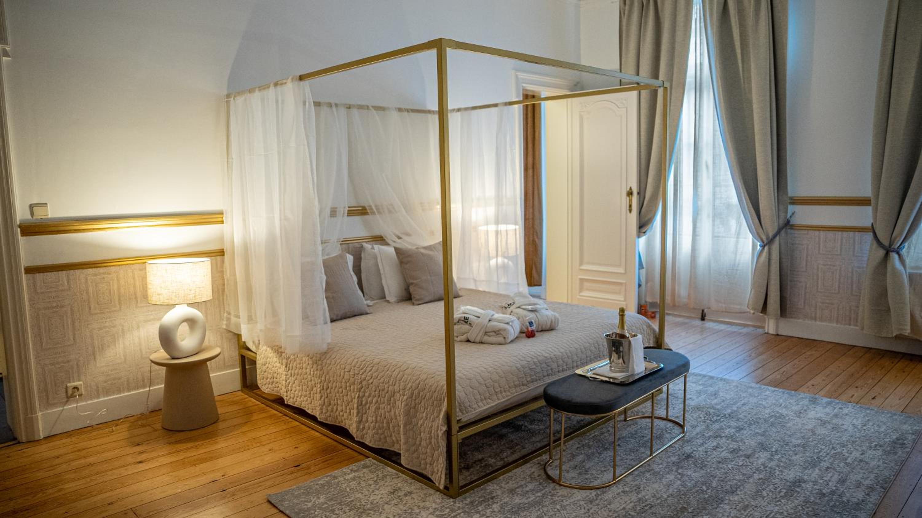 Deluxe Queen Room