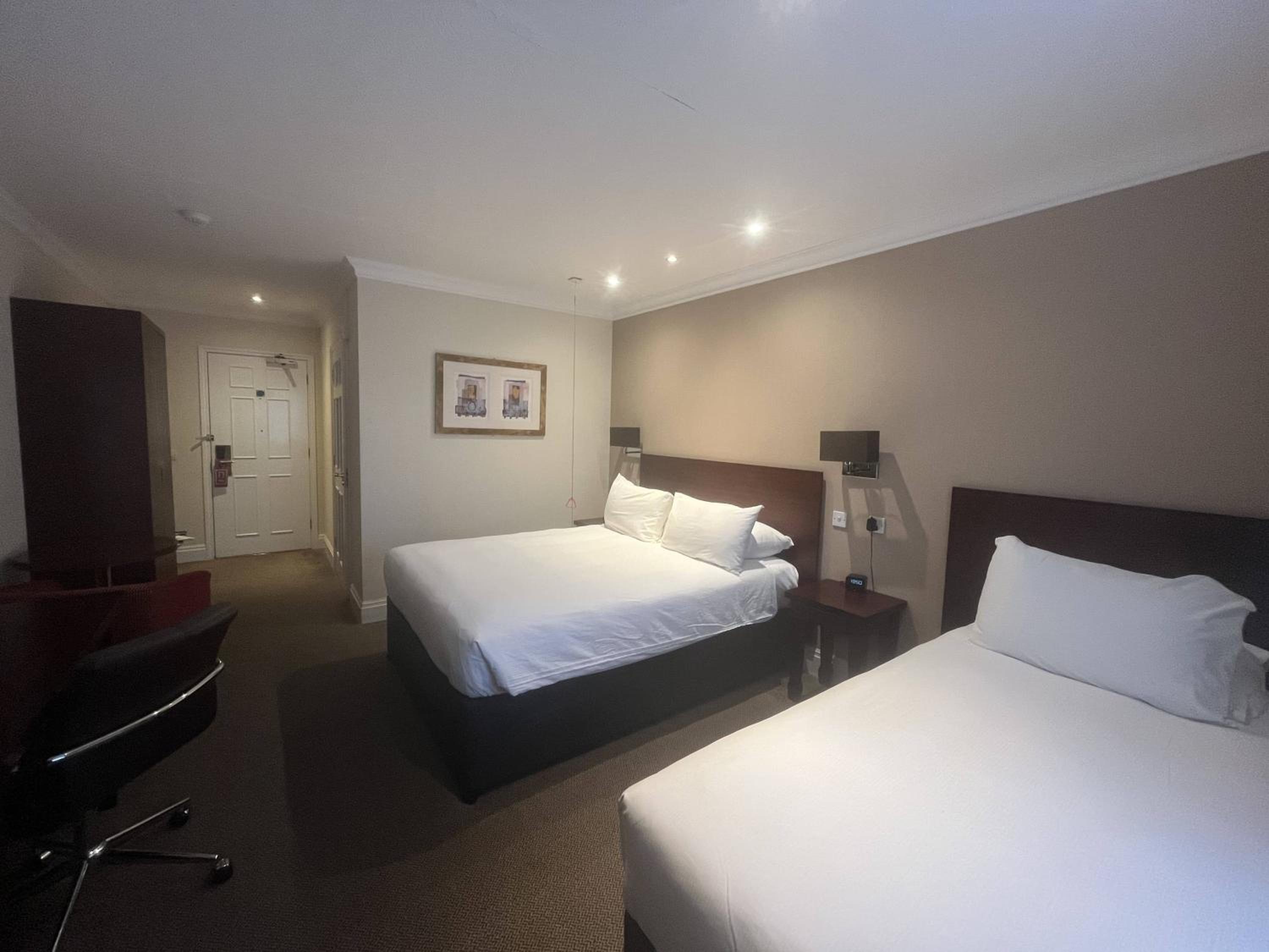 Double Room - Disability Access - Photo 6