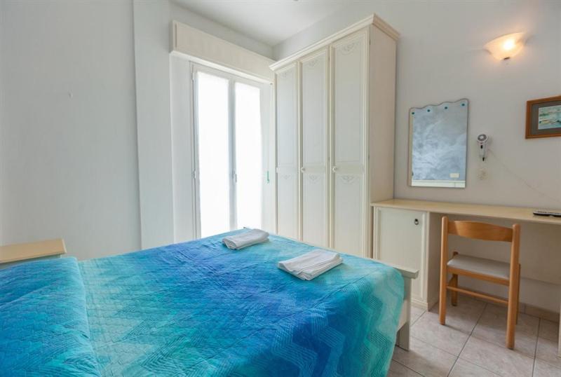 Triple Room with Sea View - Photo 6