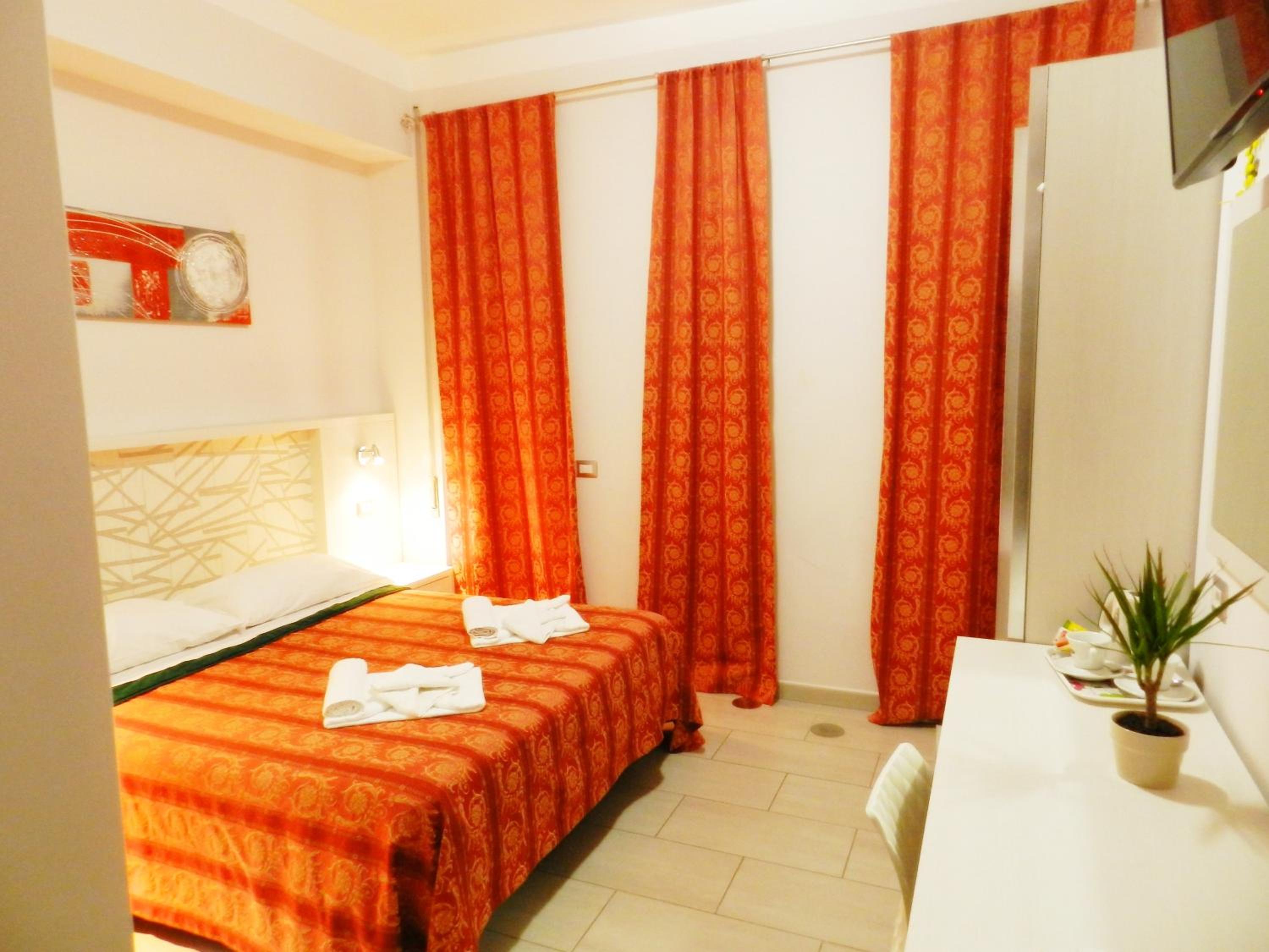 Double or Twin Room photo 3