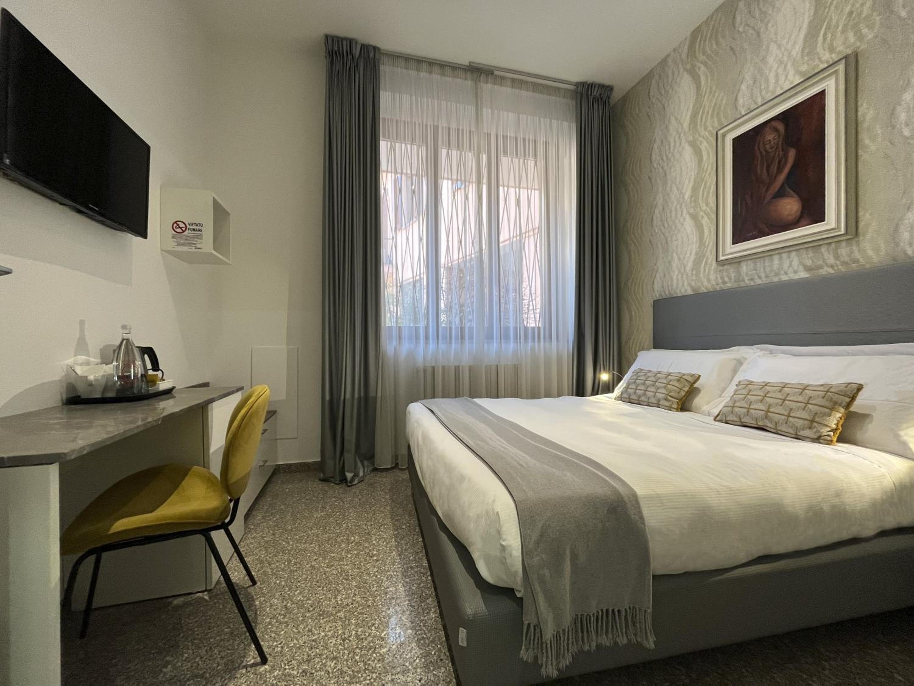 Superior Double or Twin Room photo 2