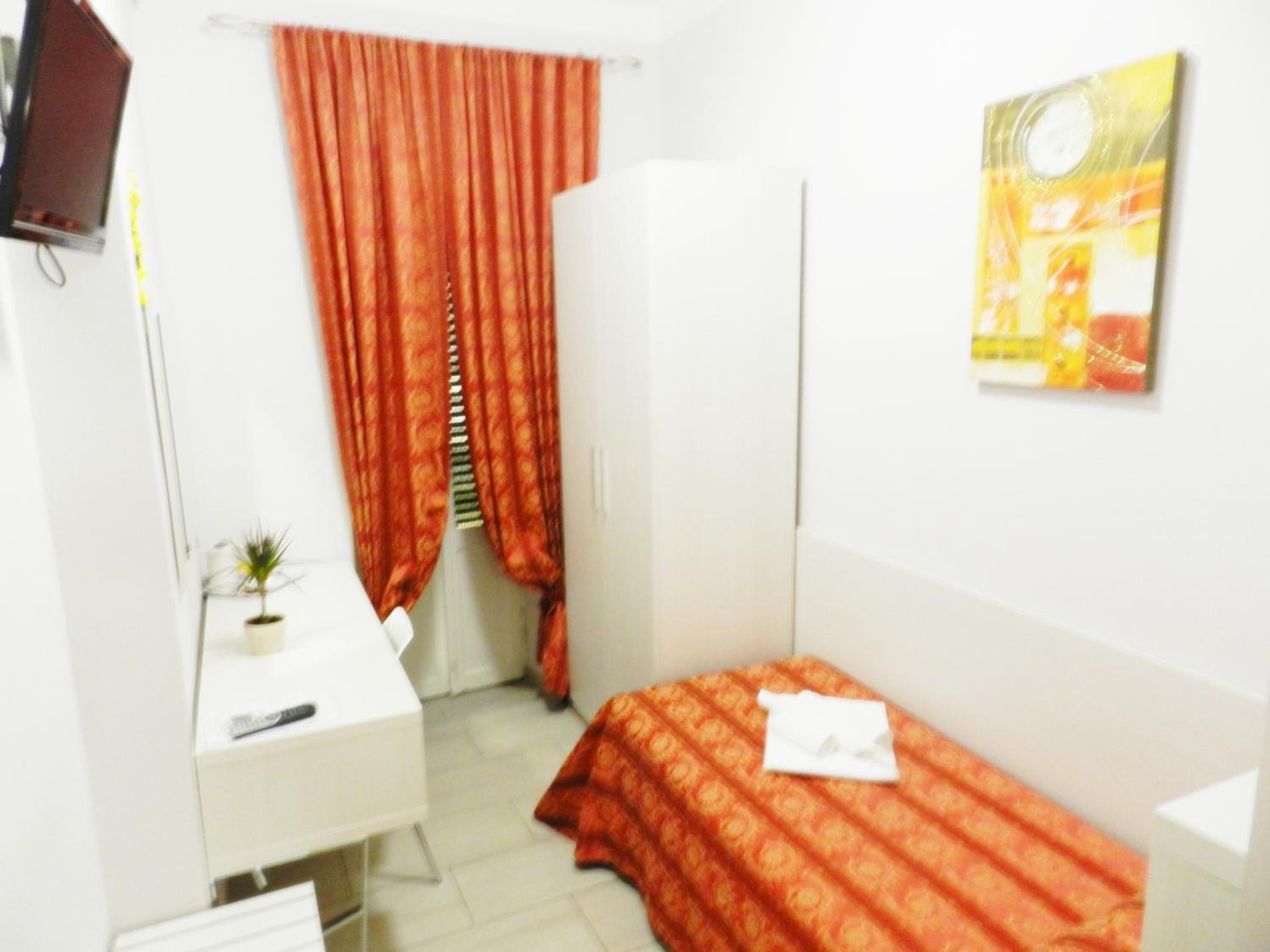 Single Room photo 1