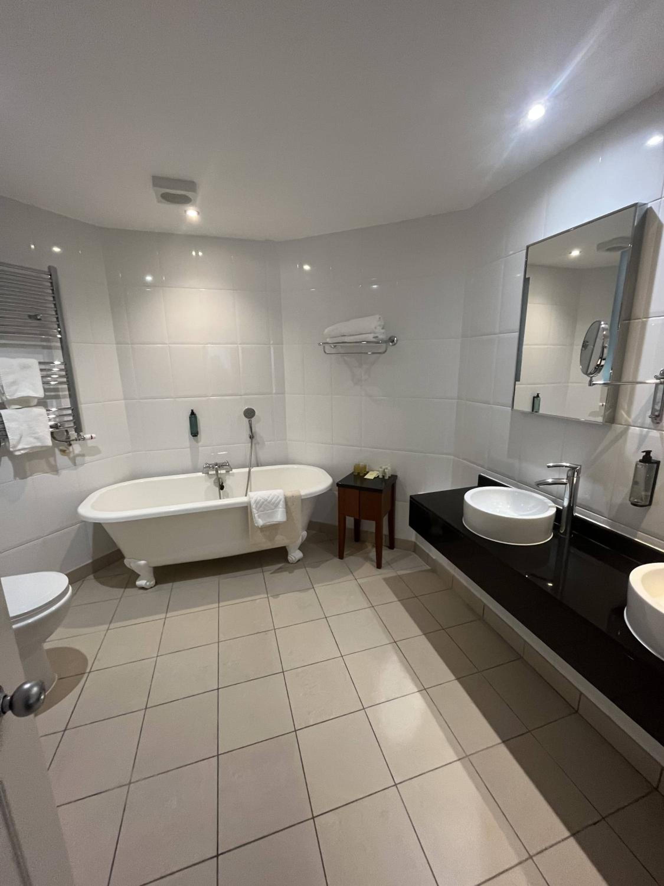 King Suite - Photo 3