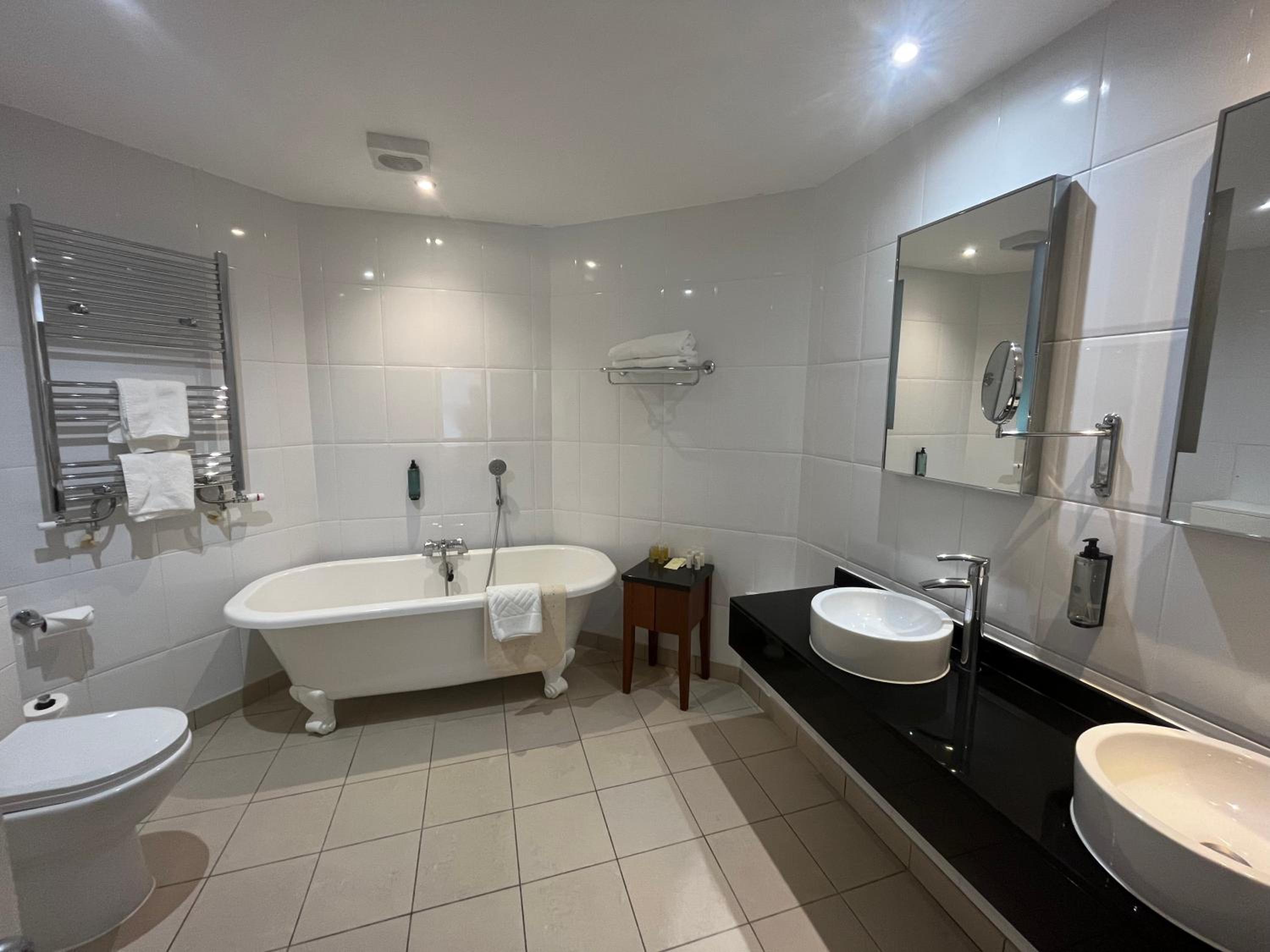 King Suite - Photo 15