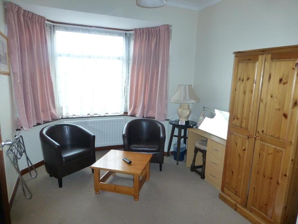 Family Room photo 2