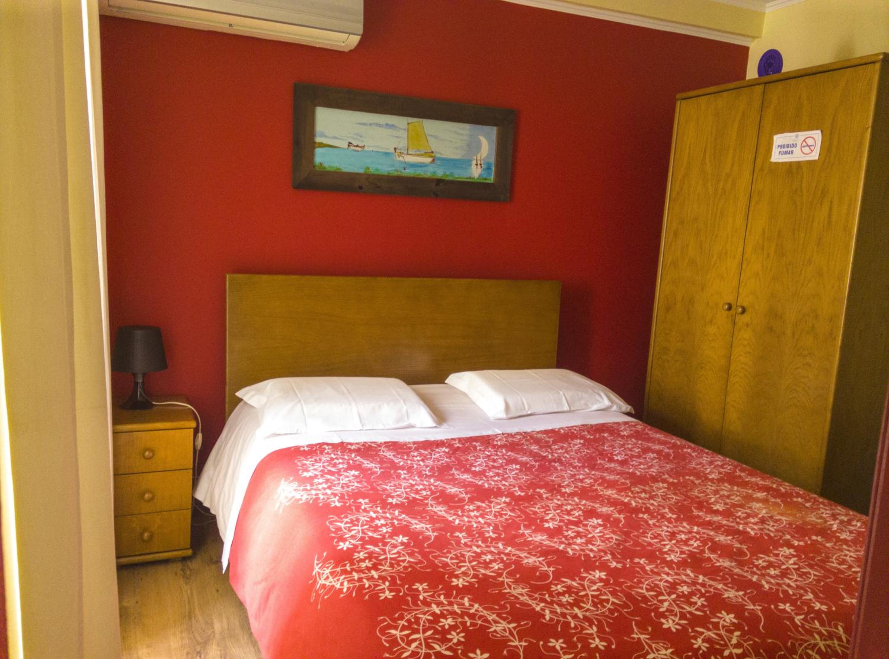 Double Room with Shared Bathroom photo 3