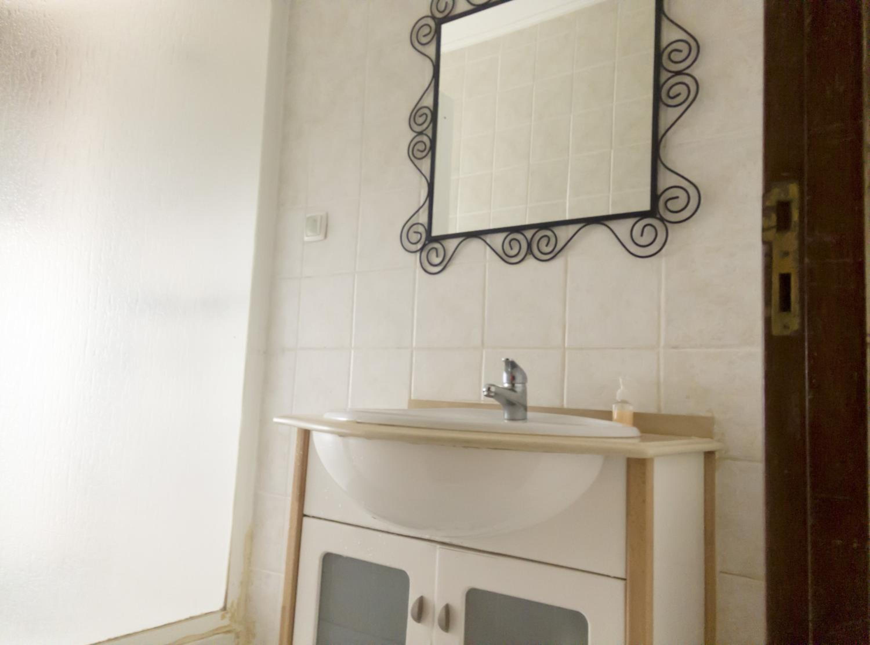 Double Room with Shared Bathroom photo 2