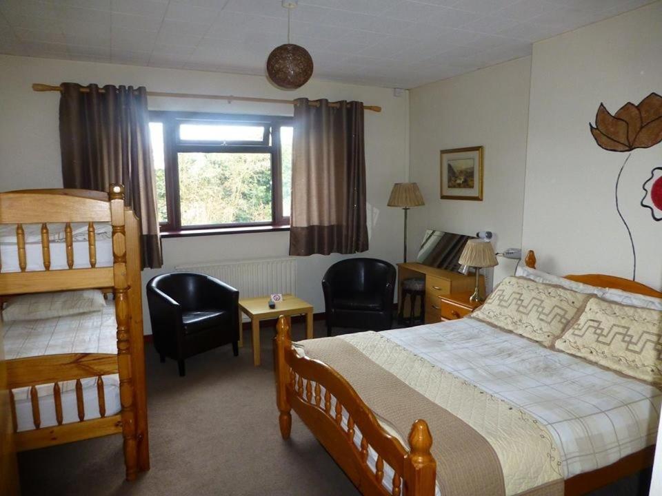 Family Room (2 Adults + 2 Children) photo 2