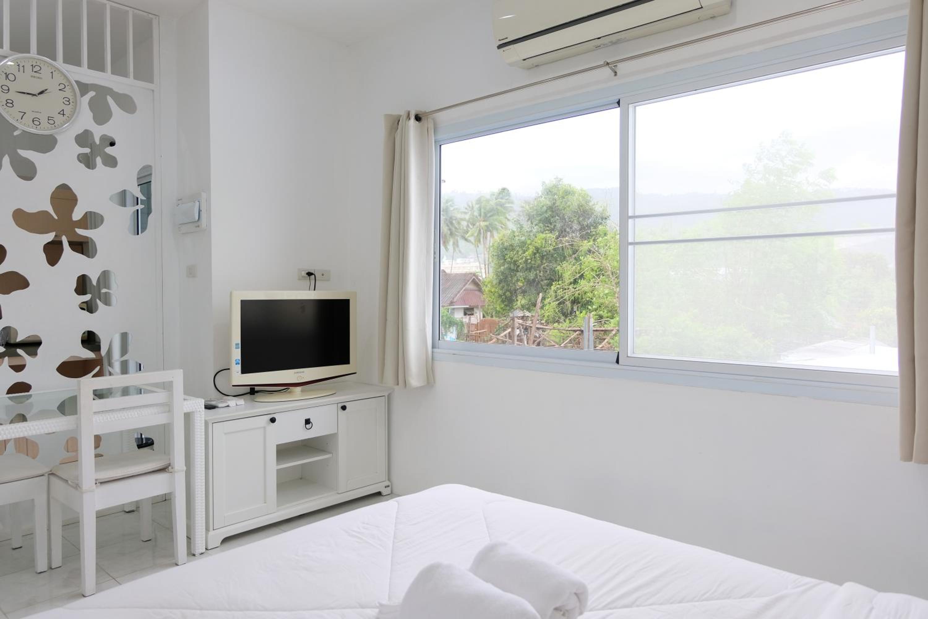 King Room with Mountain View - Photo 9