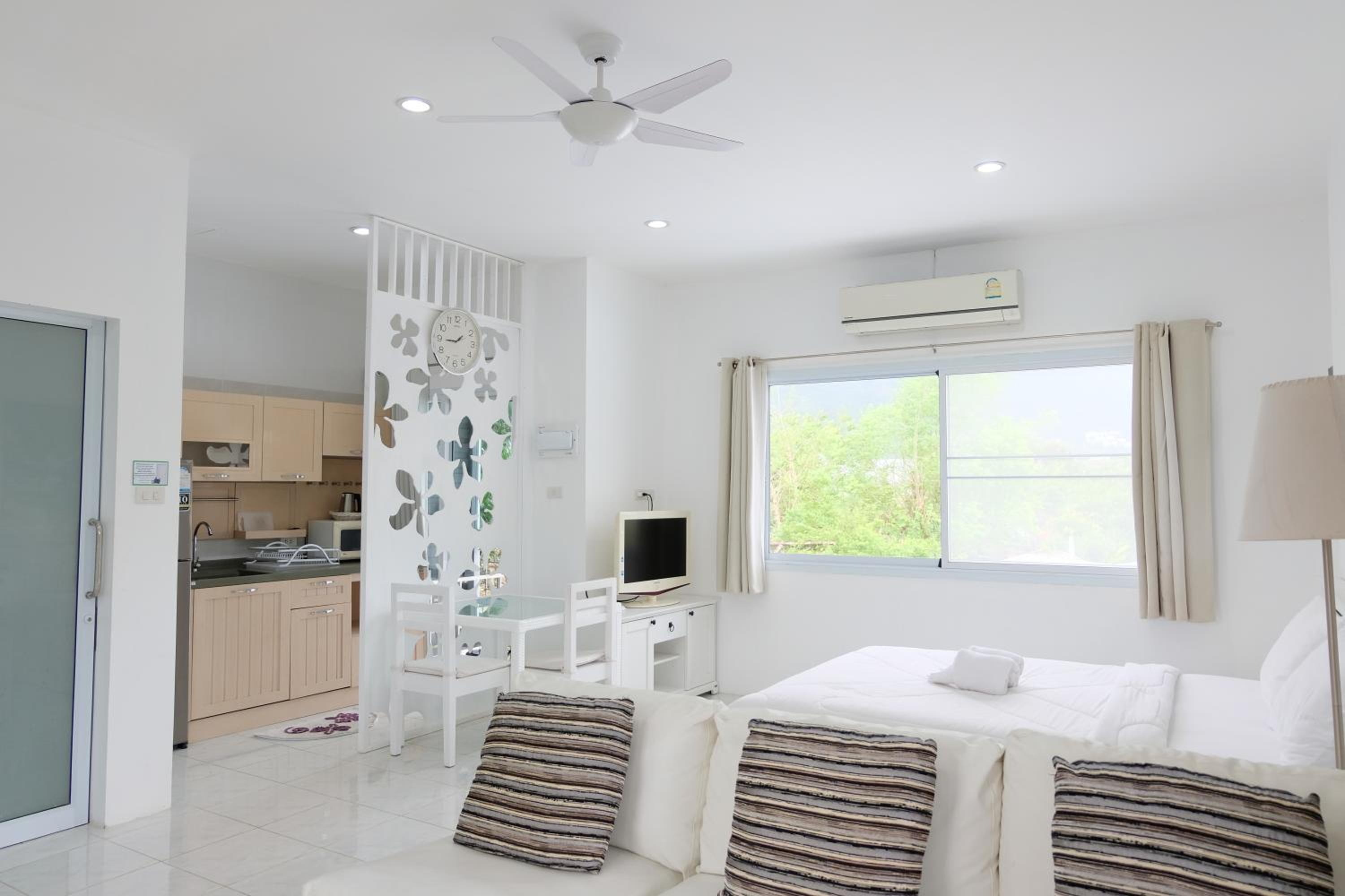King Room with Mountain View - Photo 19