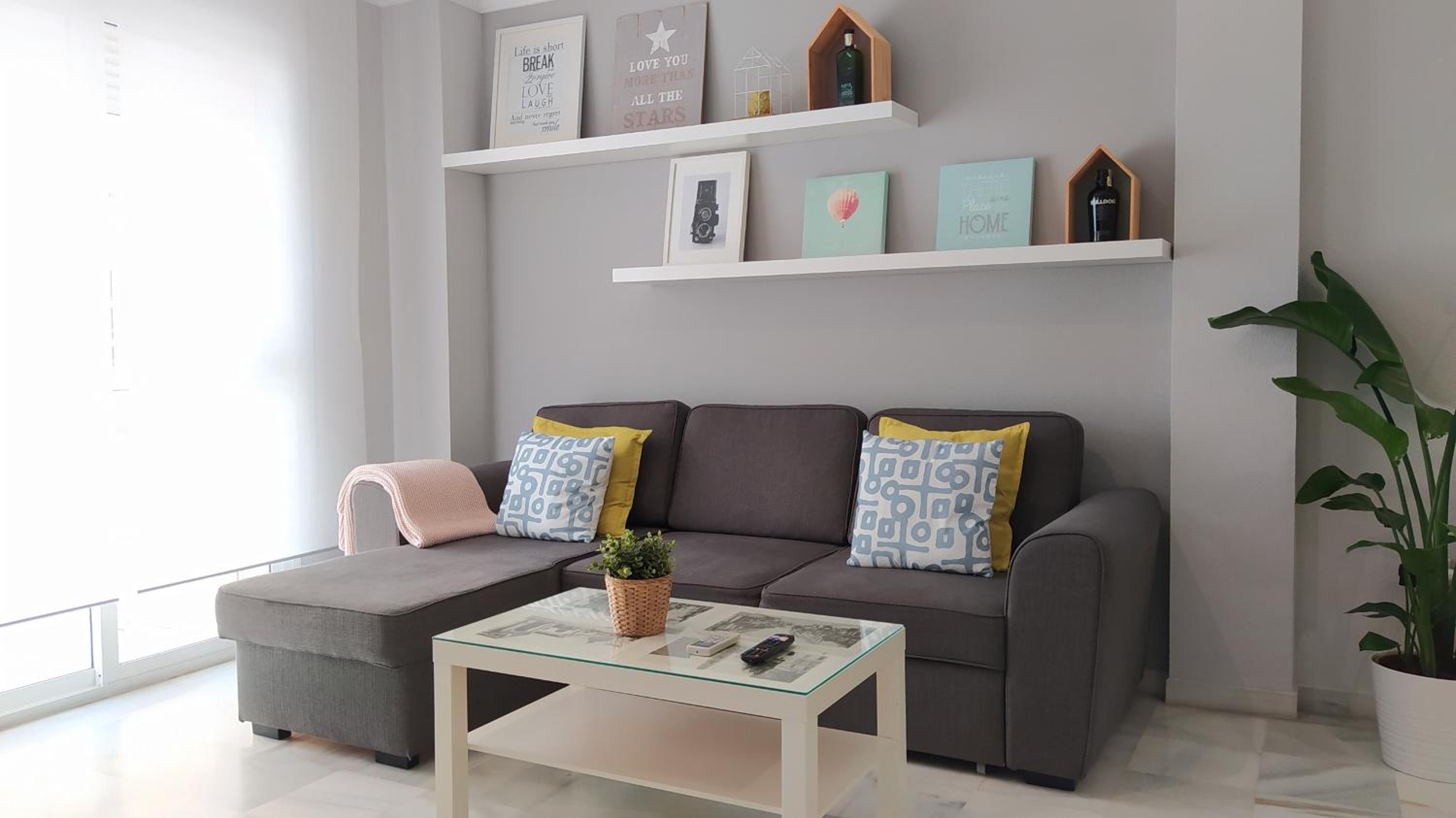 Apartment photo 2