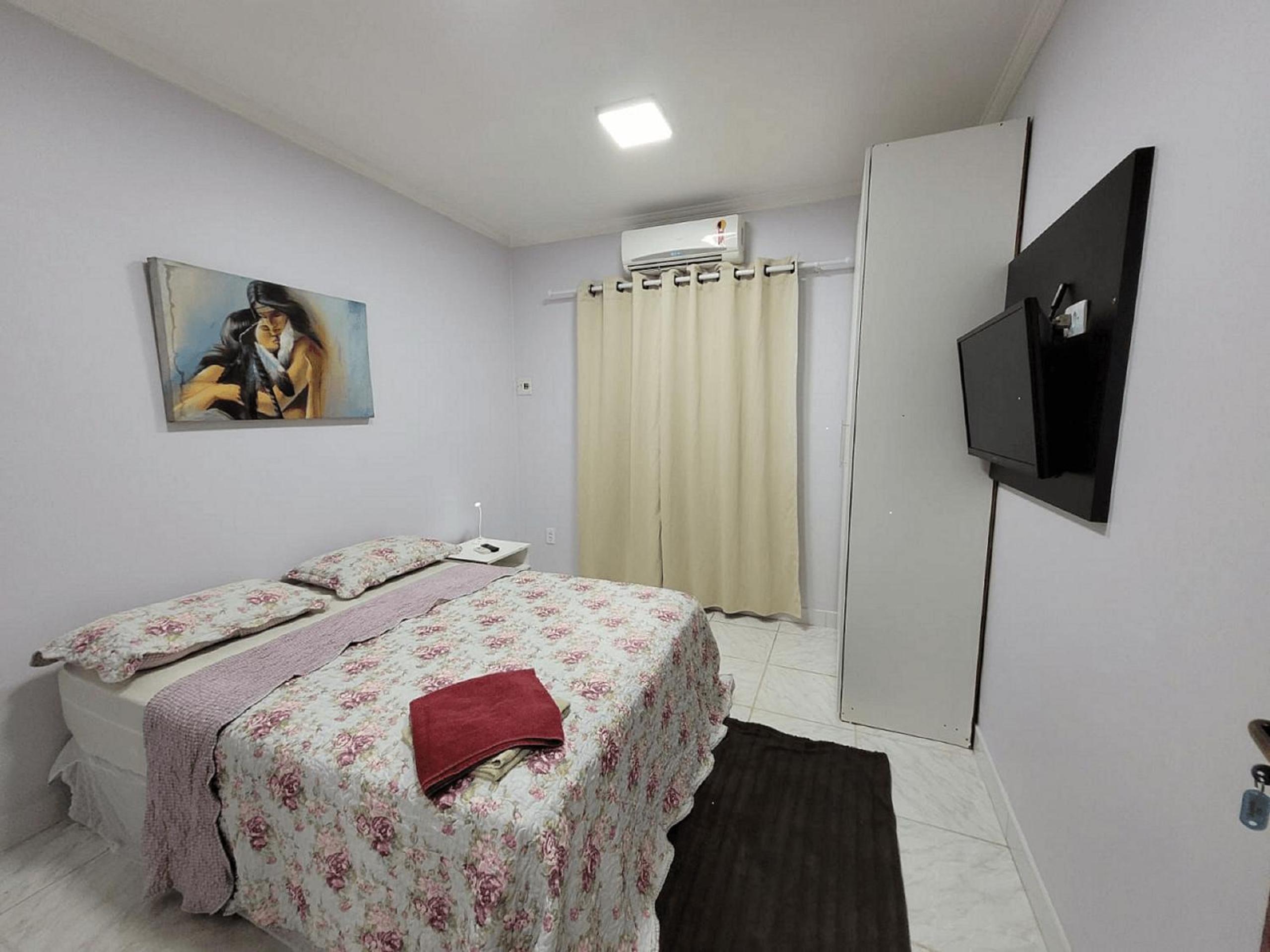 Double Room with Shared Bathroom photo 1