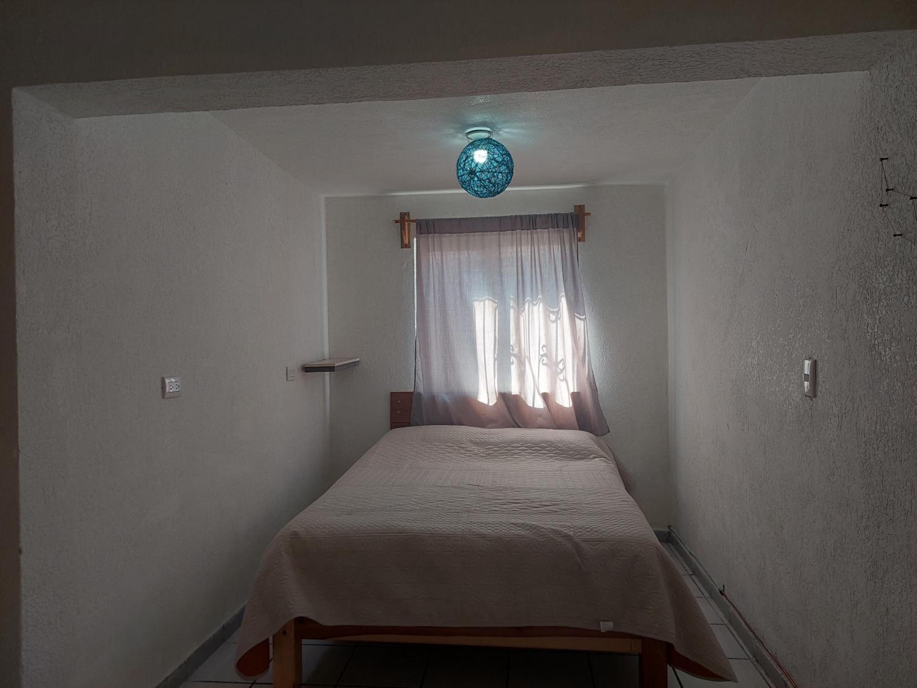 Twin Room with Bathroom - Photo 11