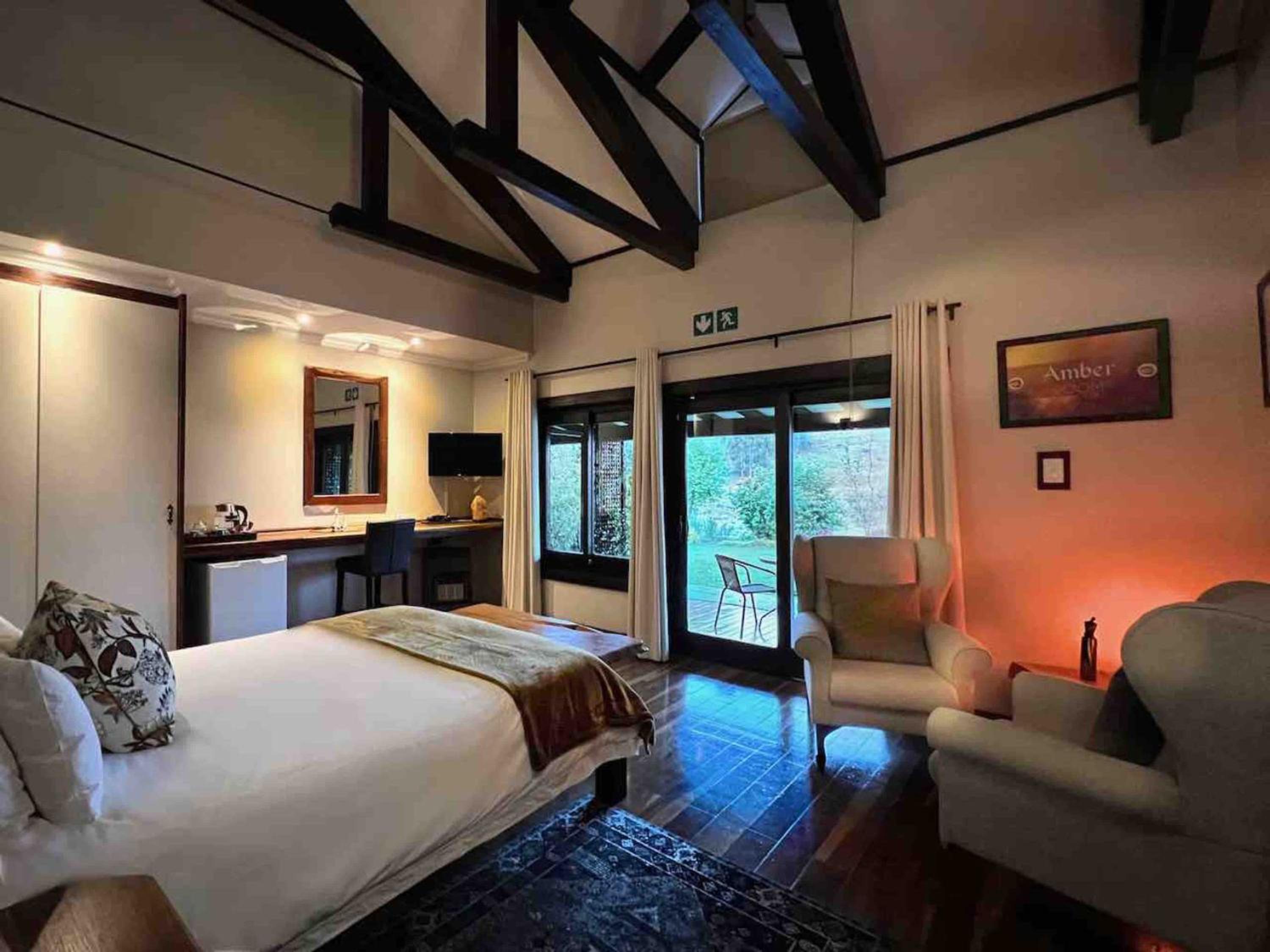 Luxury Queen Room