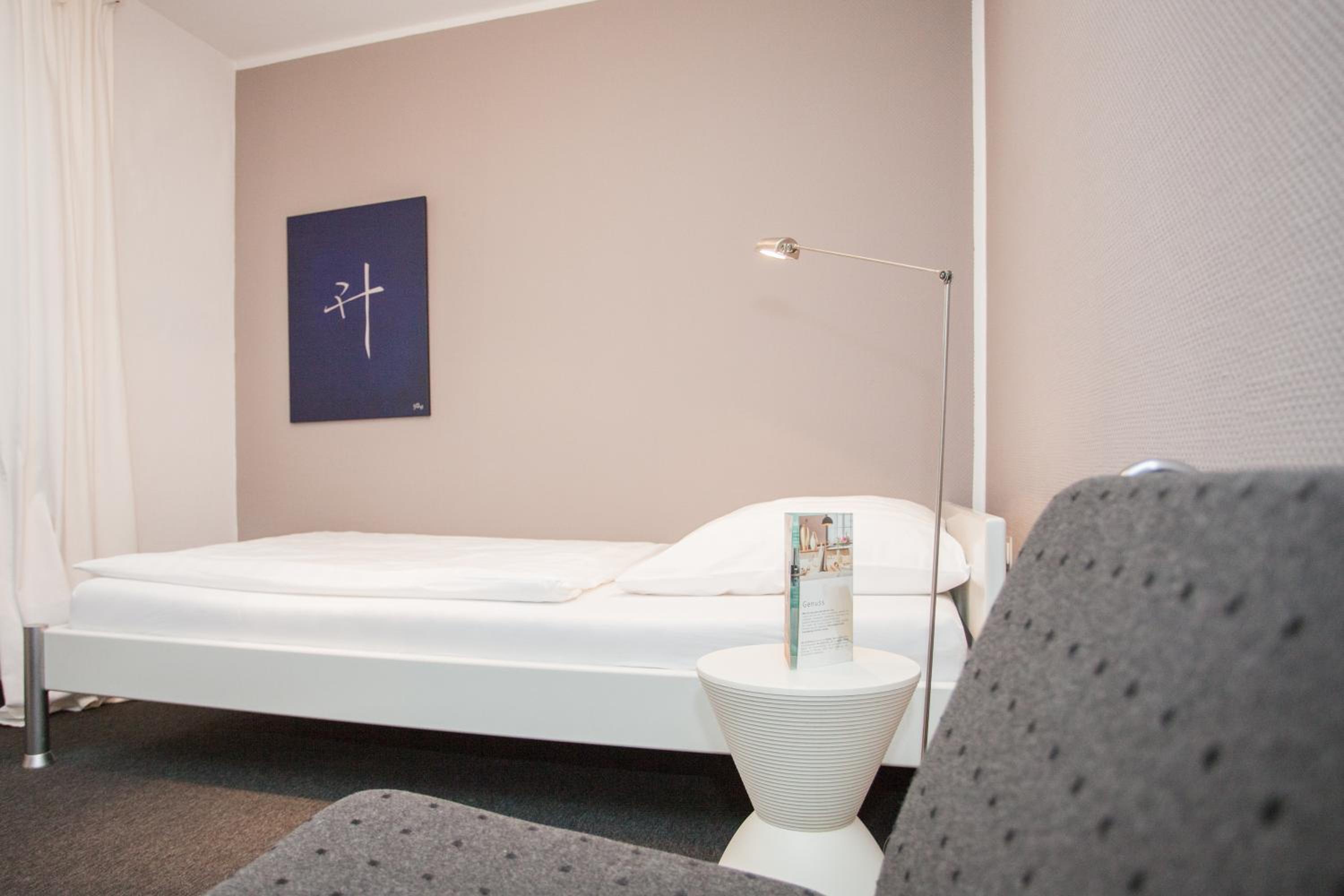 Single Room photo 2