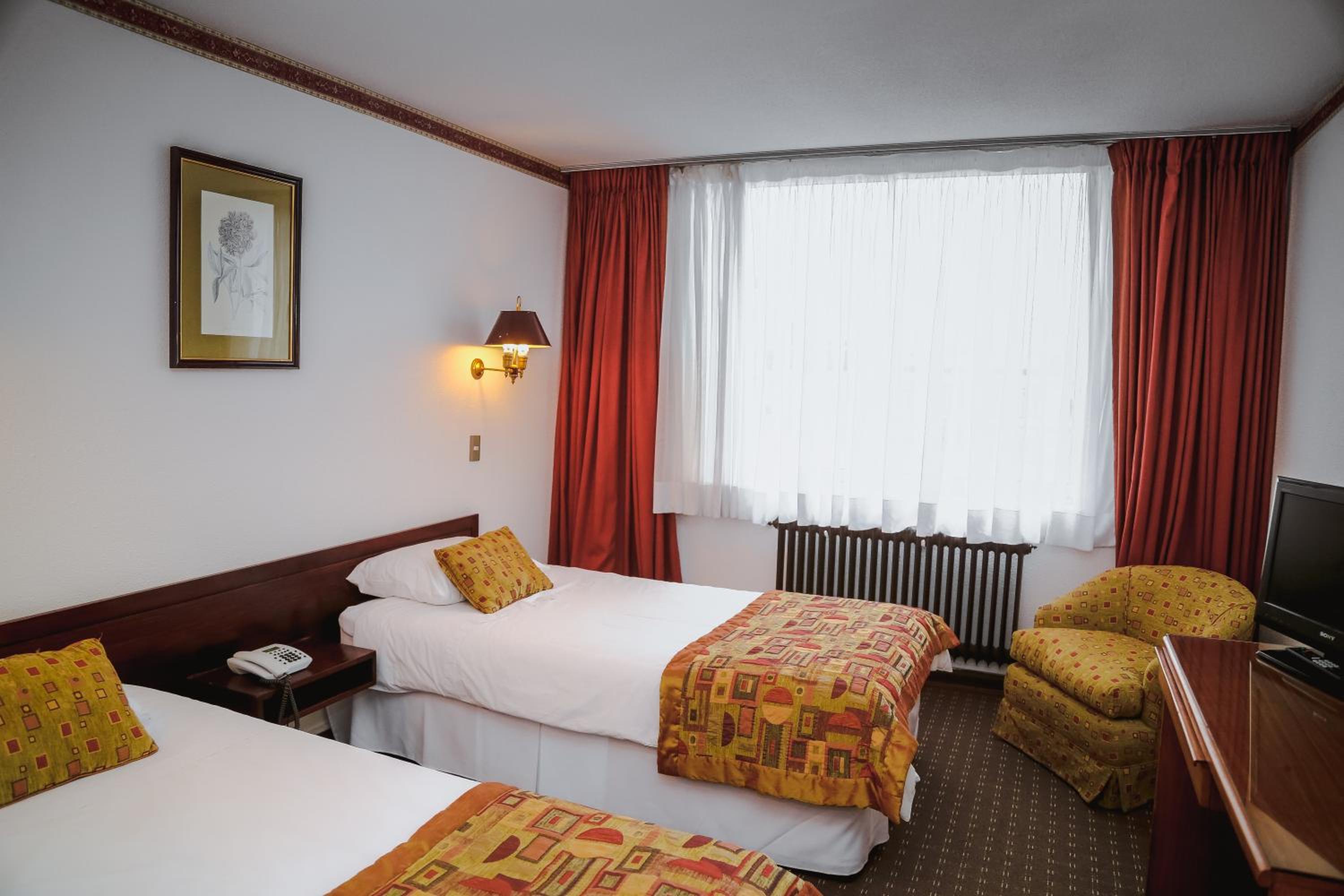 Standard Twin Room photo 3