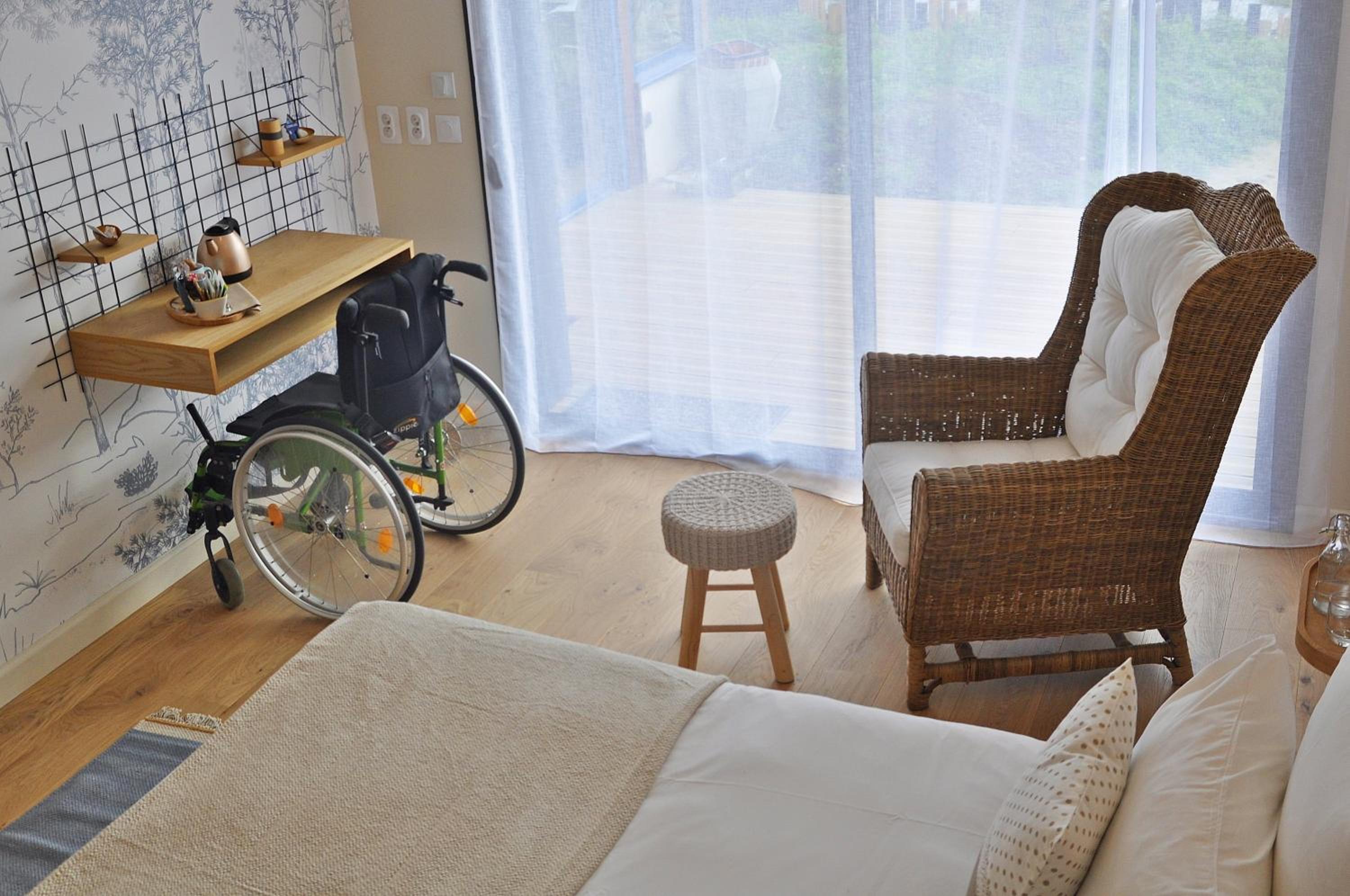 Double Room - Disability Access photo 3