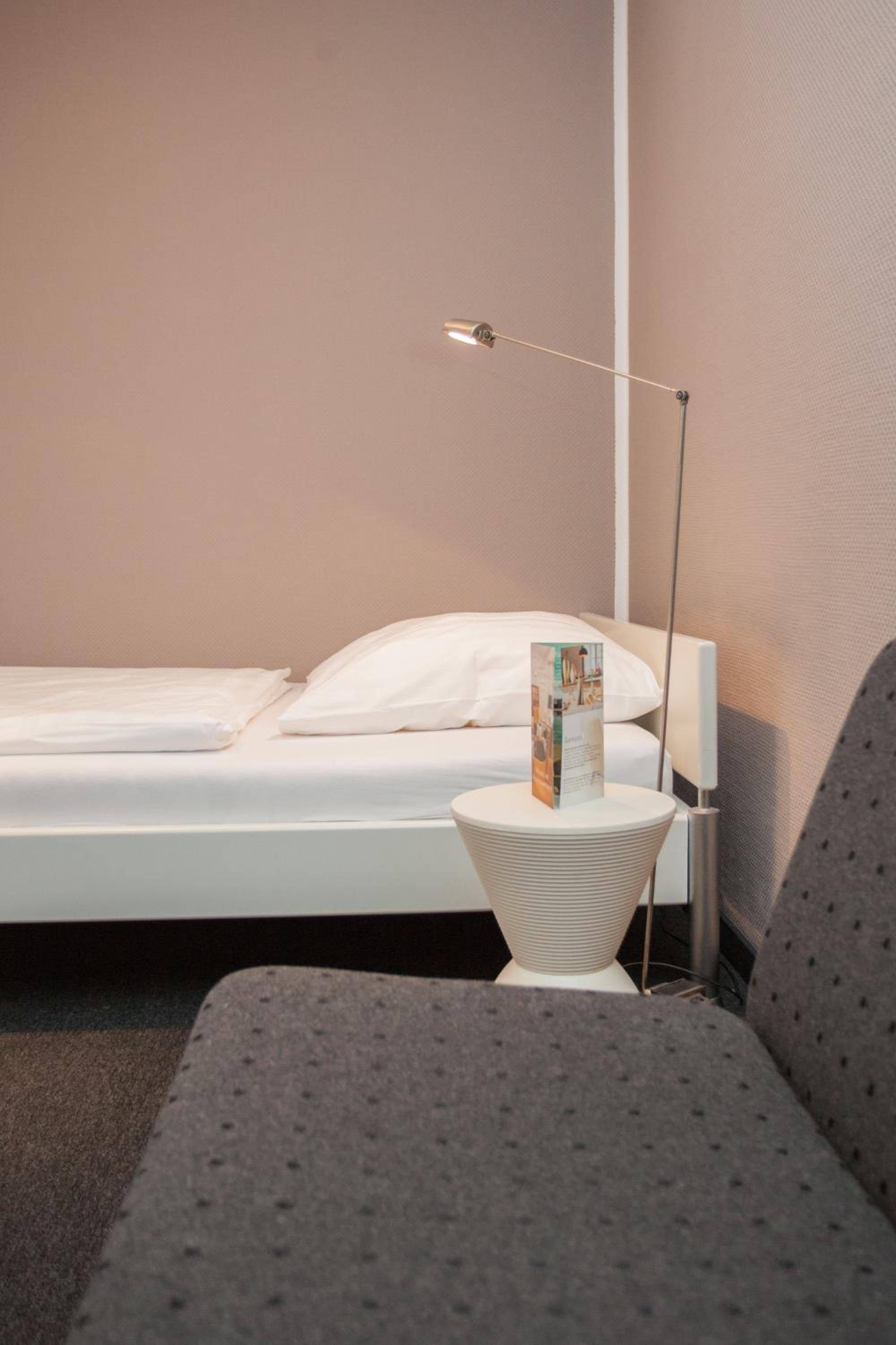 Single Room photo 3
