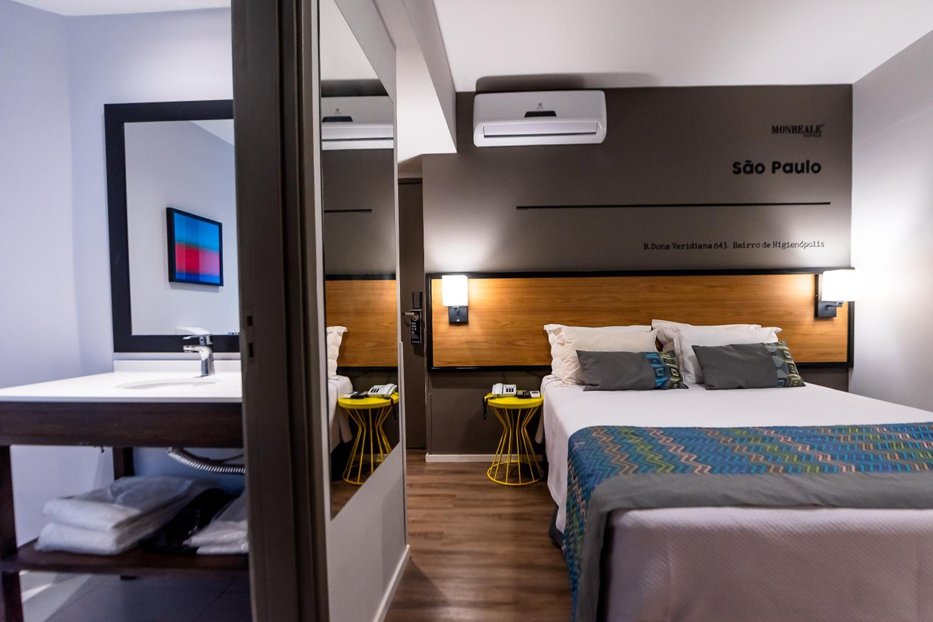 Standard Triple Room ( 3 Single Beds)