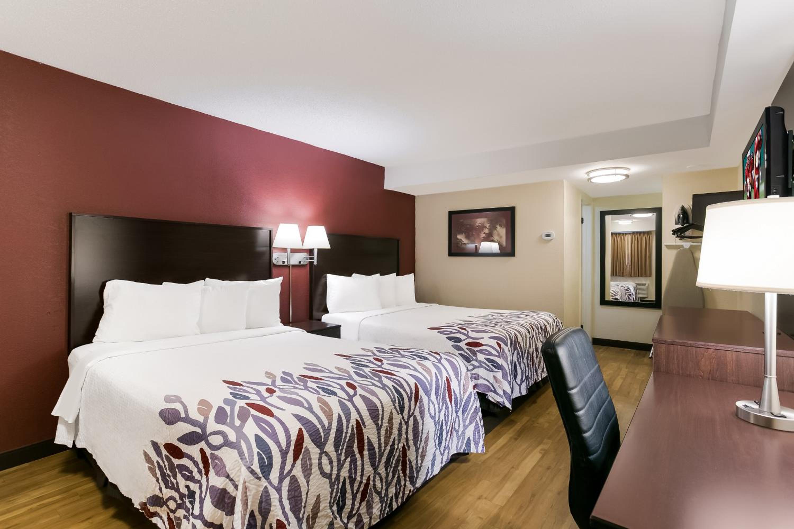 Deluxe Room with Two Queen Beds Smoke Free photo 1