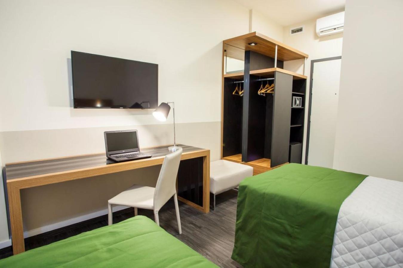 Deluxe Double Room (2 Adults + 1 Child) photo 3