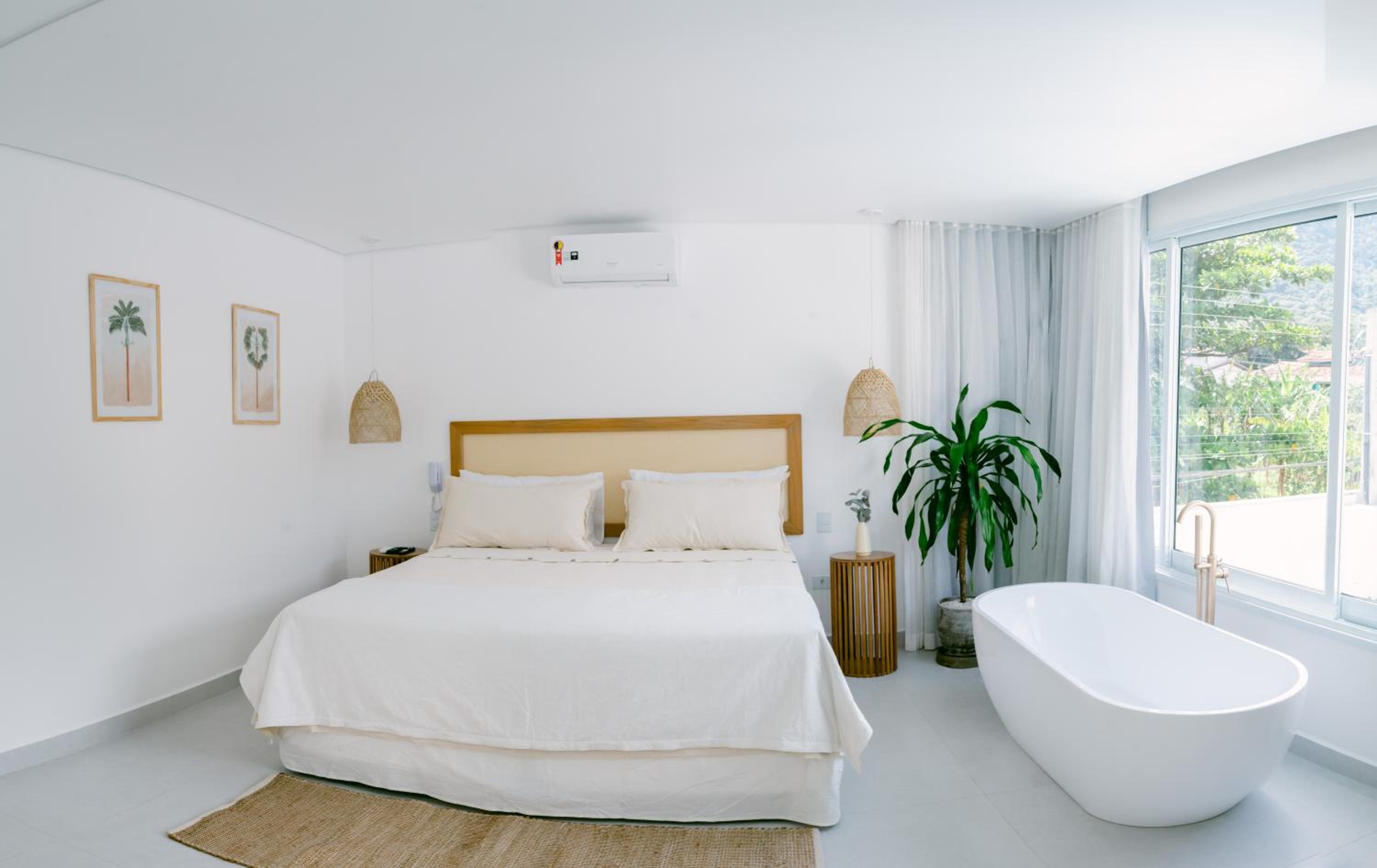 Superior King Suite photo 1