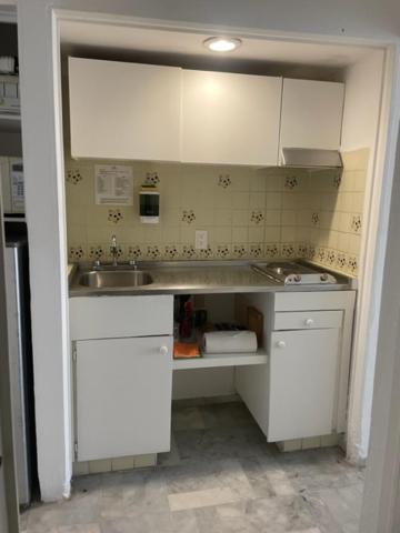 One-Bedroom Apartment - Photo 4