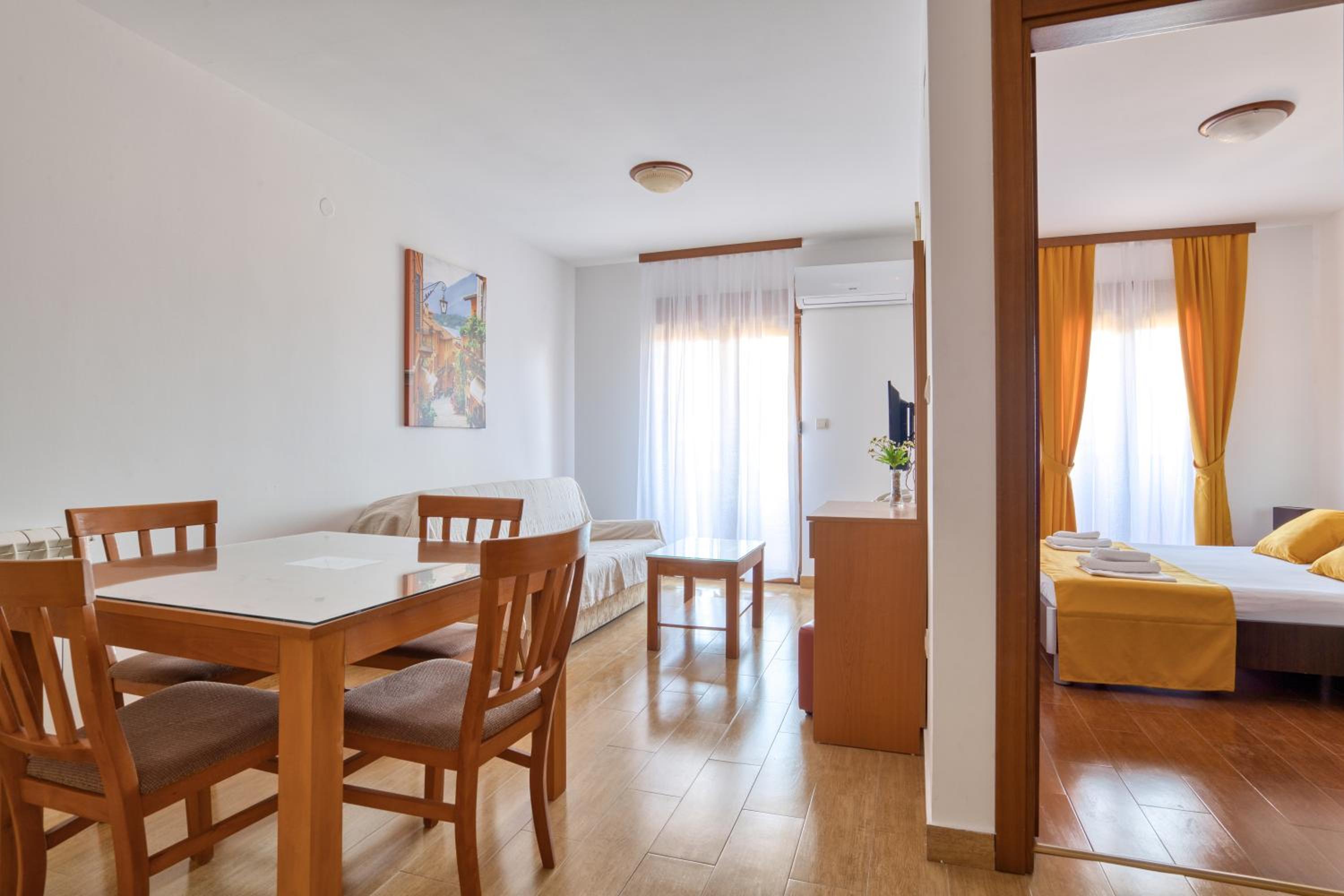 Premier One-Bedroom Apartment with Sea View - Photo 1