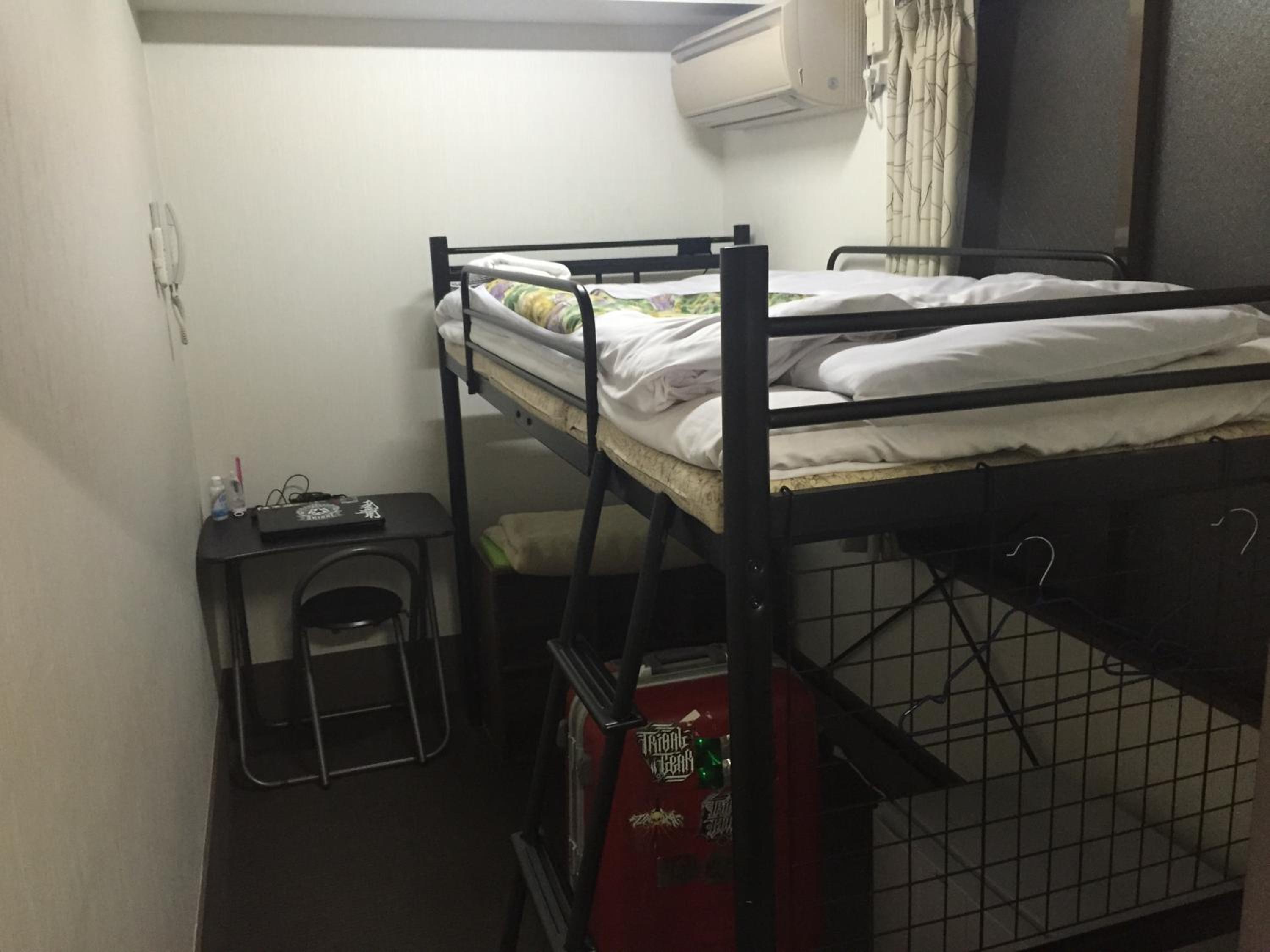 Single Room with High-Bed and Shared Bathroom photo 2
