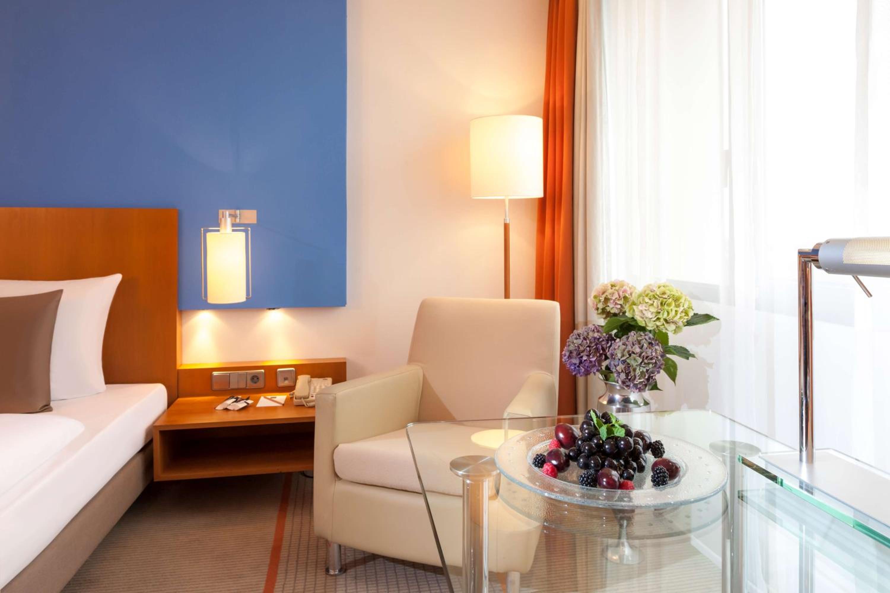 Comfort Room - Photo 3