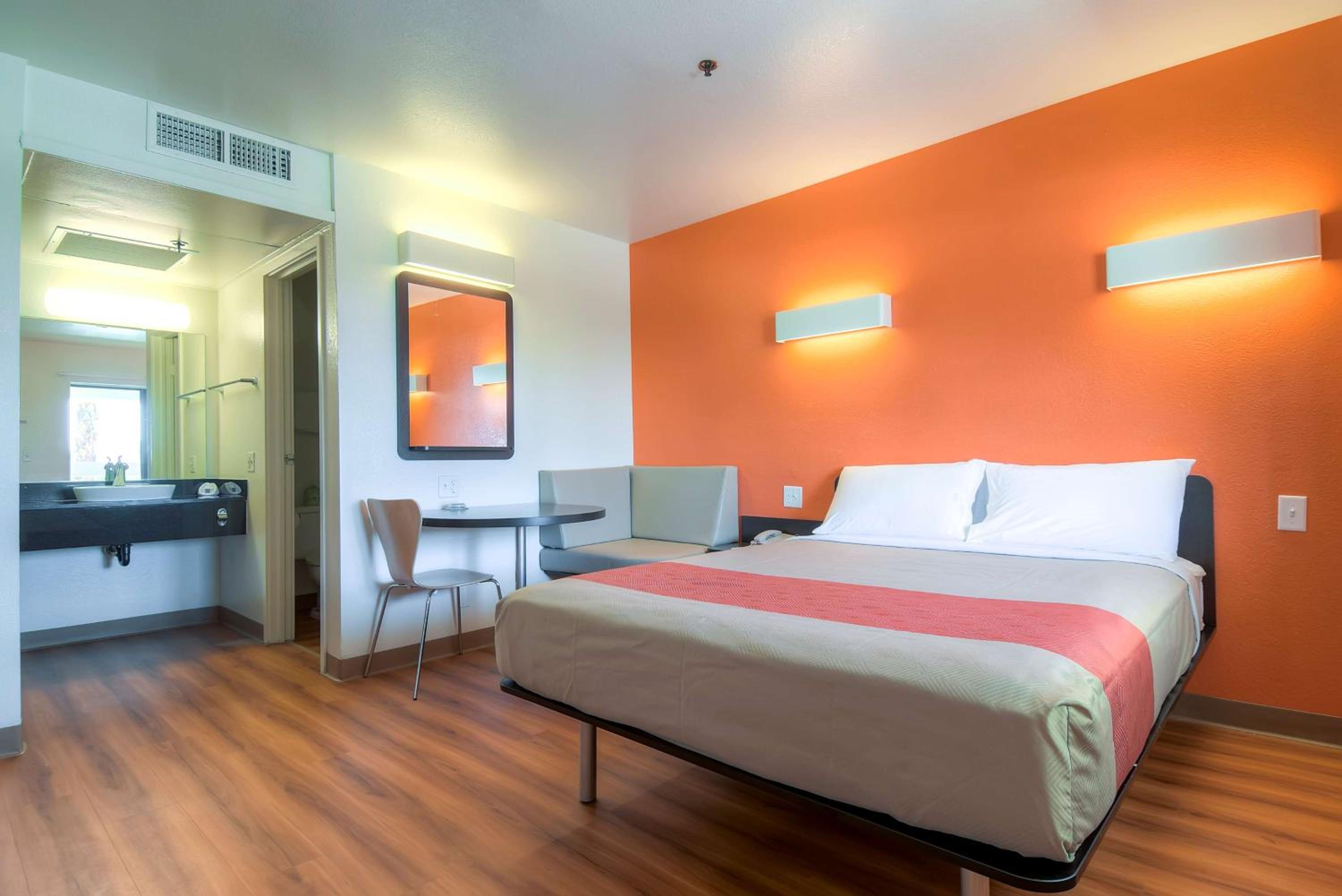 Deluxe Queen Room photo 1